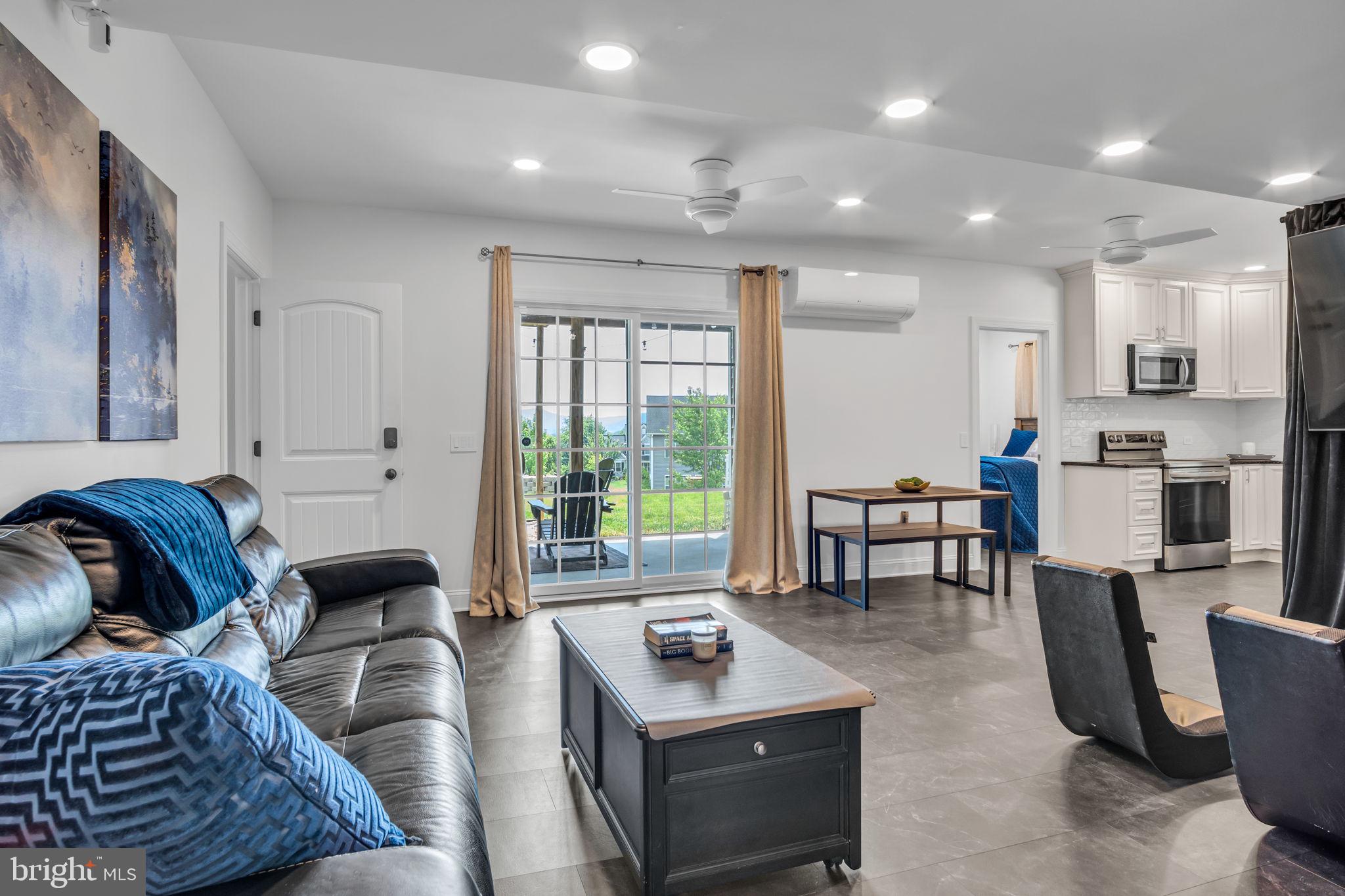 PARKVIEW @ BOILING SPRING - Residential