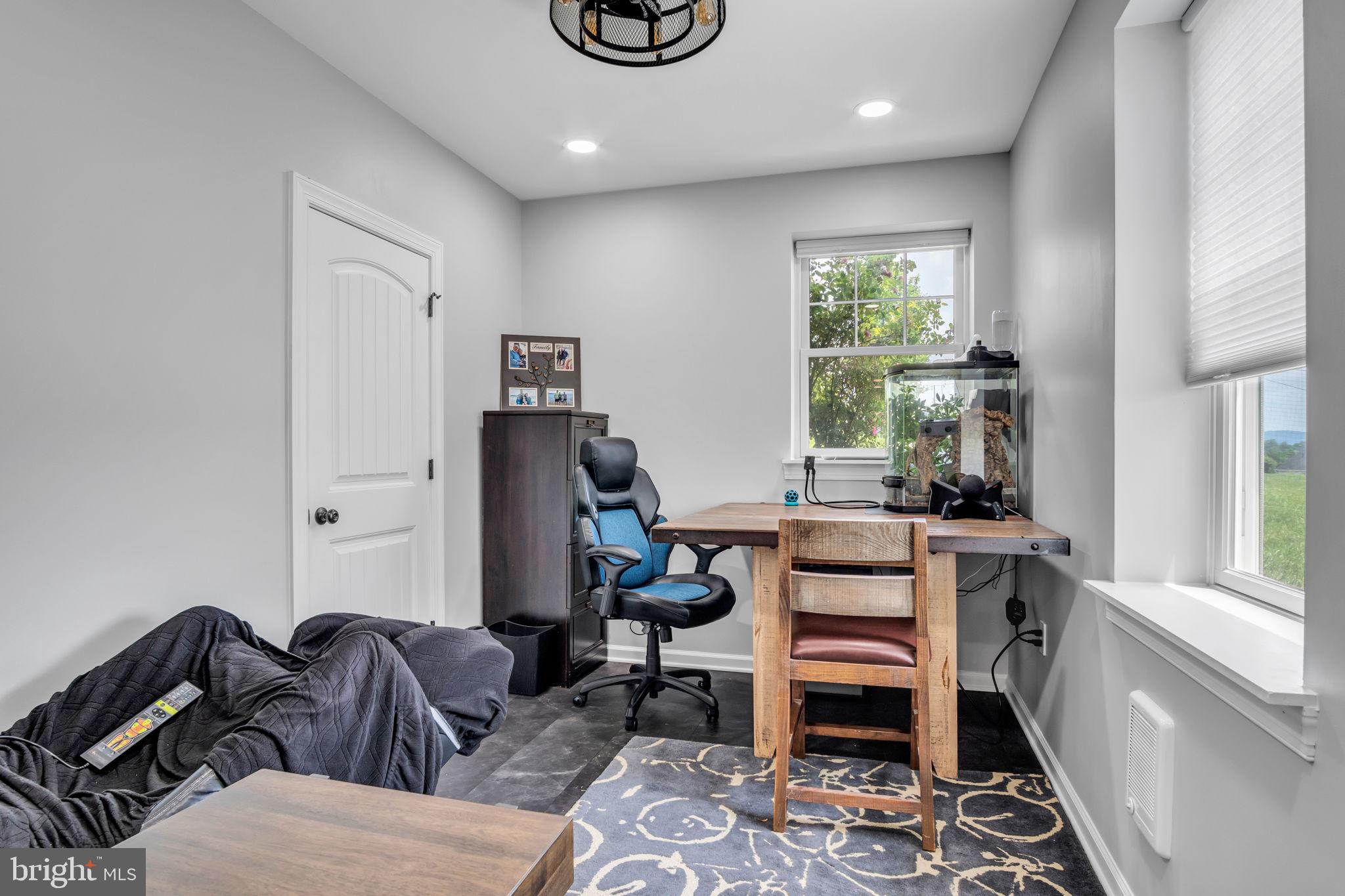 PARKVIEW @ BOILING SPRING - Residential