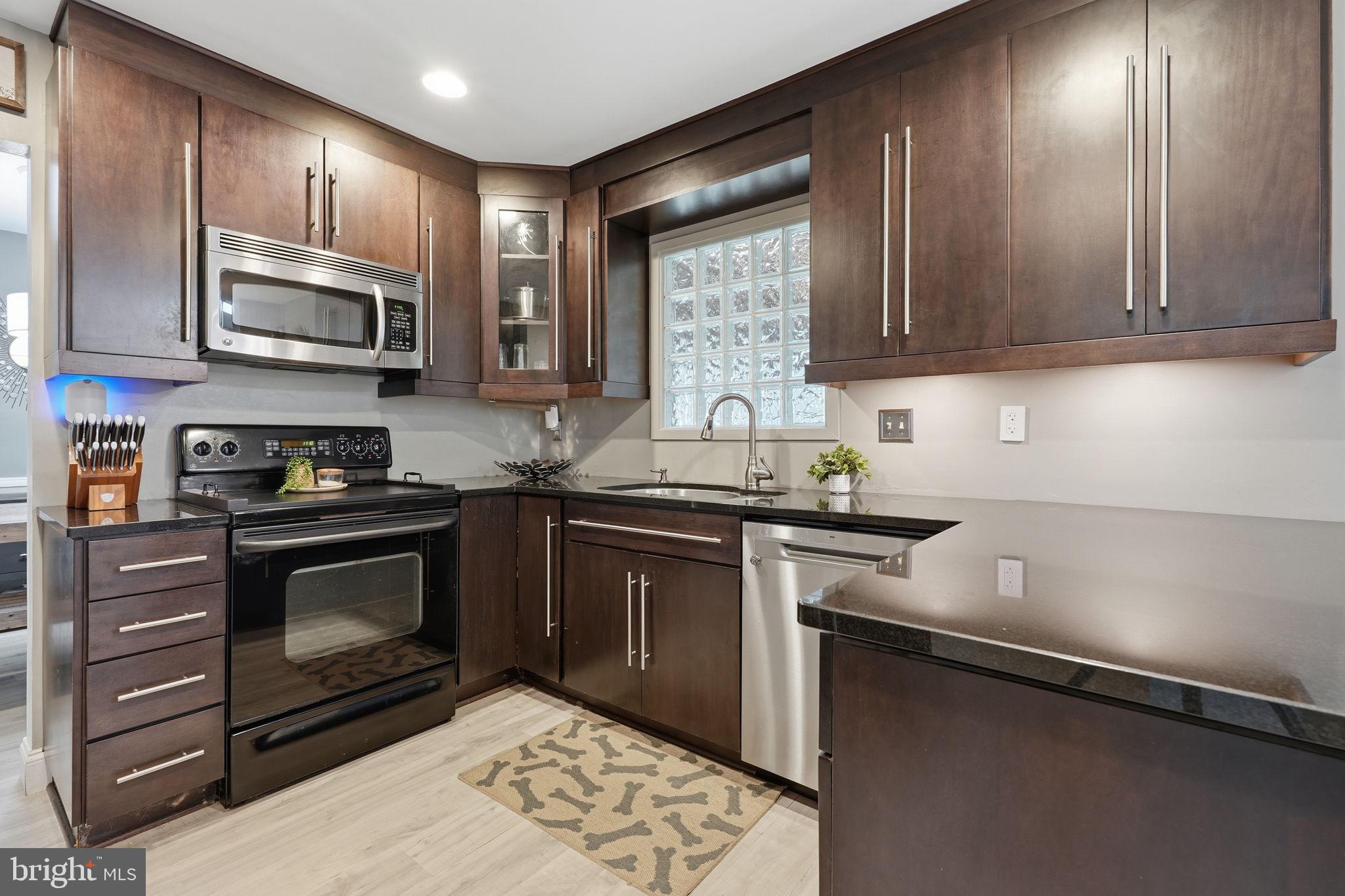 STEWARTS LANDING - Residential