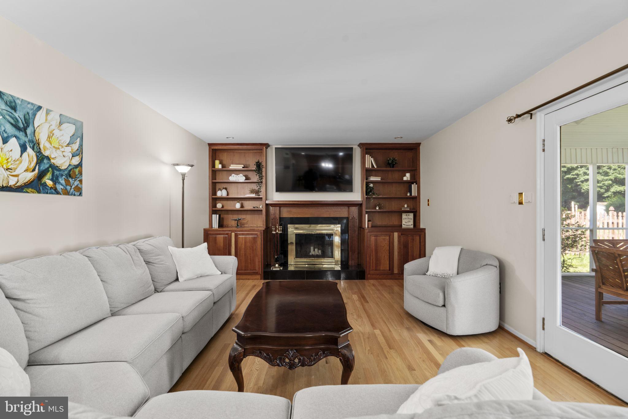 CHESTNUT FARMS - Residential