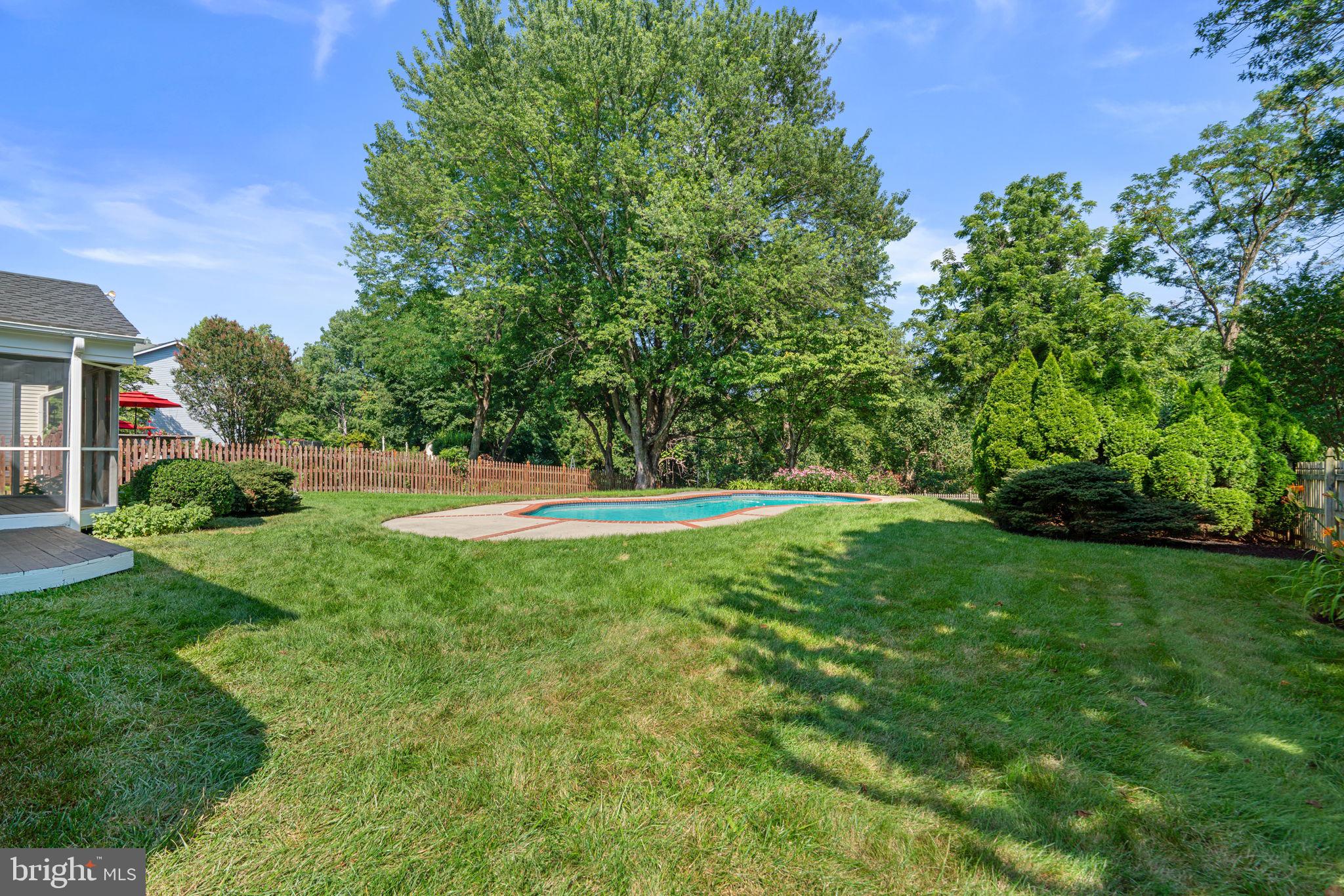 CHESTNUT FARMS - Residential