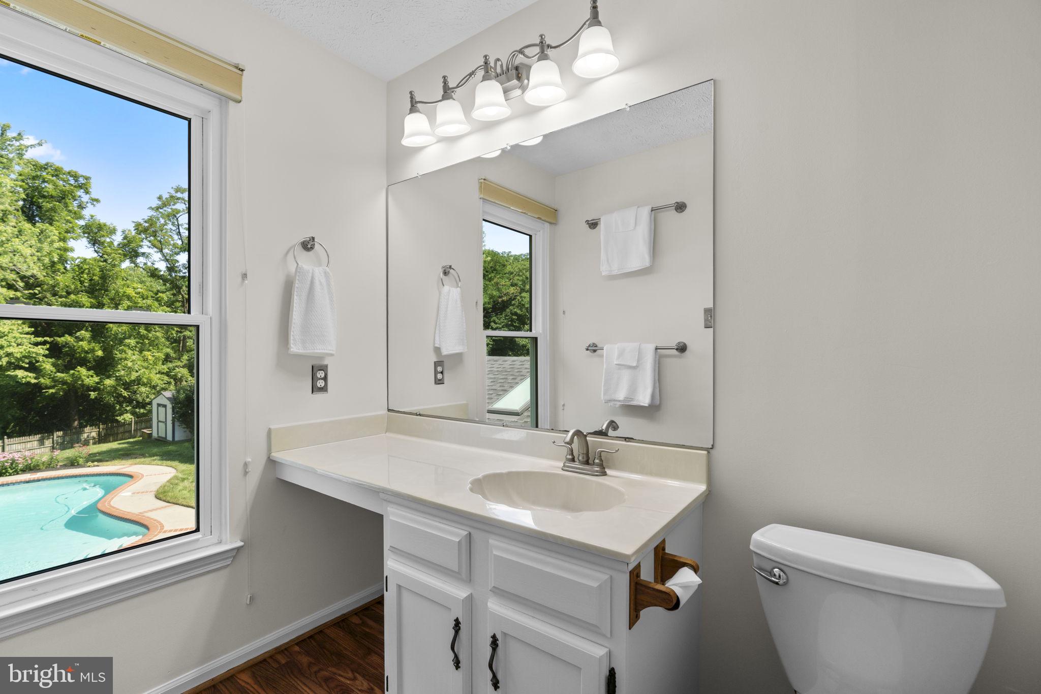 CHESTNUT FARMS - Residential