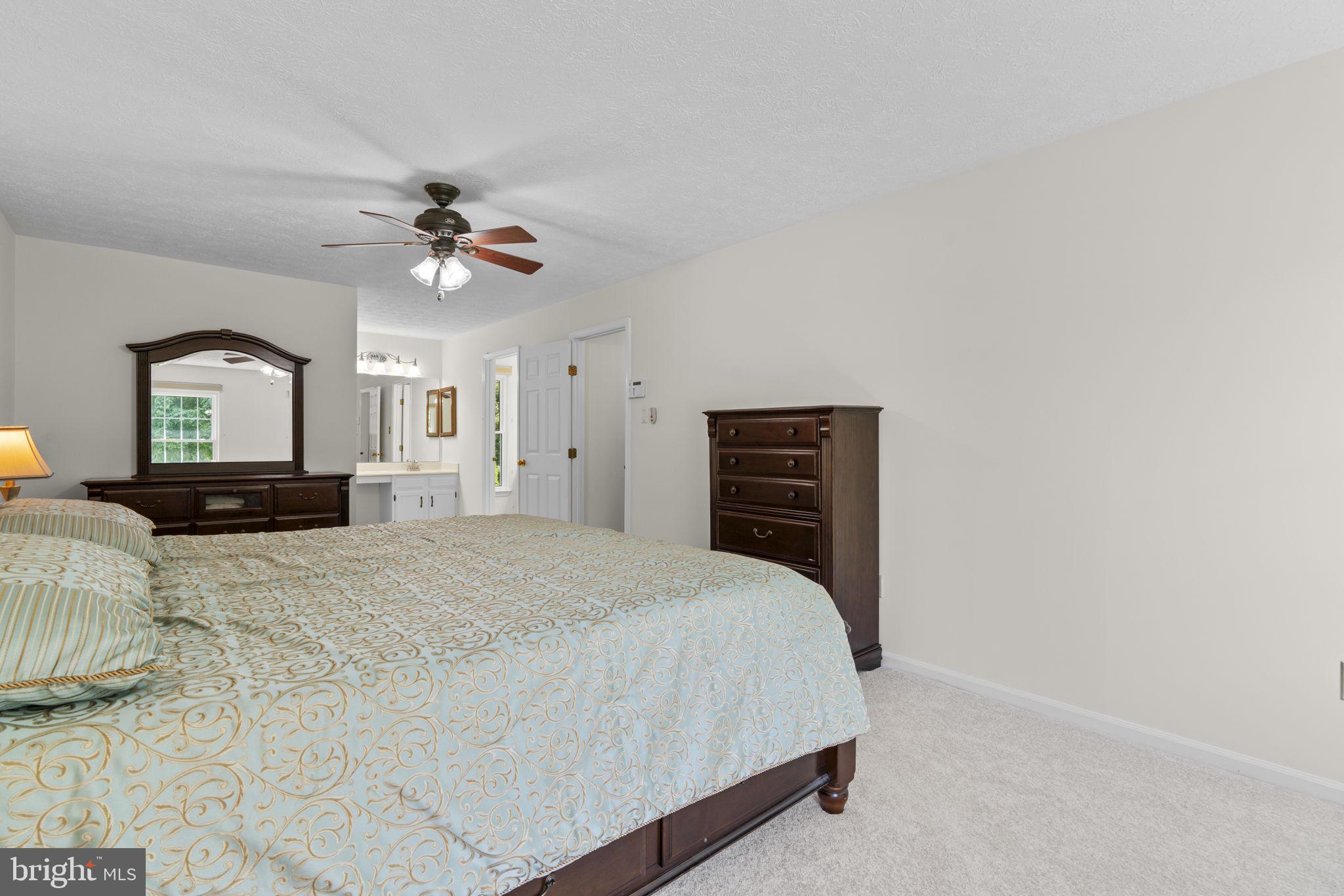 CHESTNUT FARMS - Residential