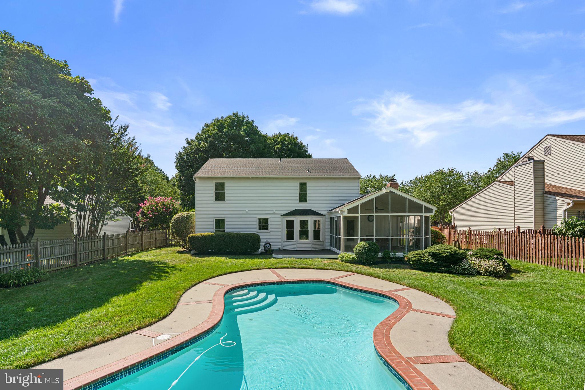 CHESTNUT FARMS - Residential