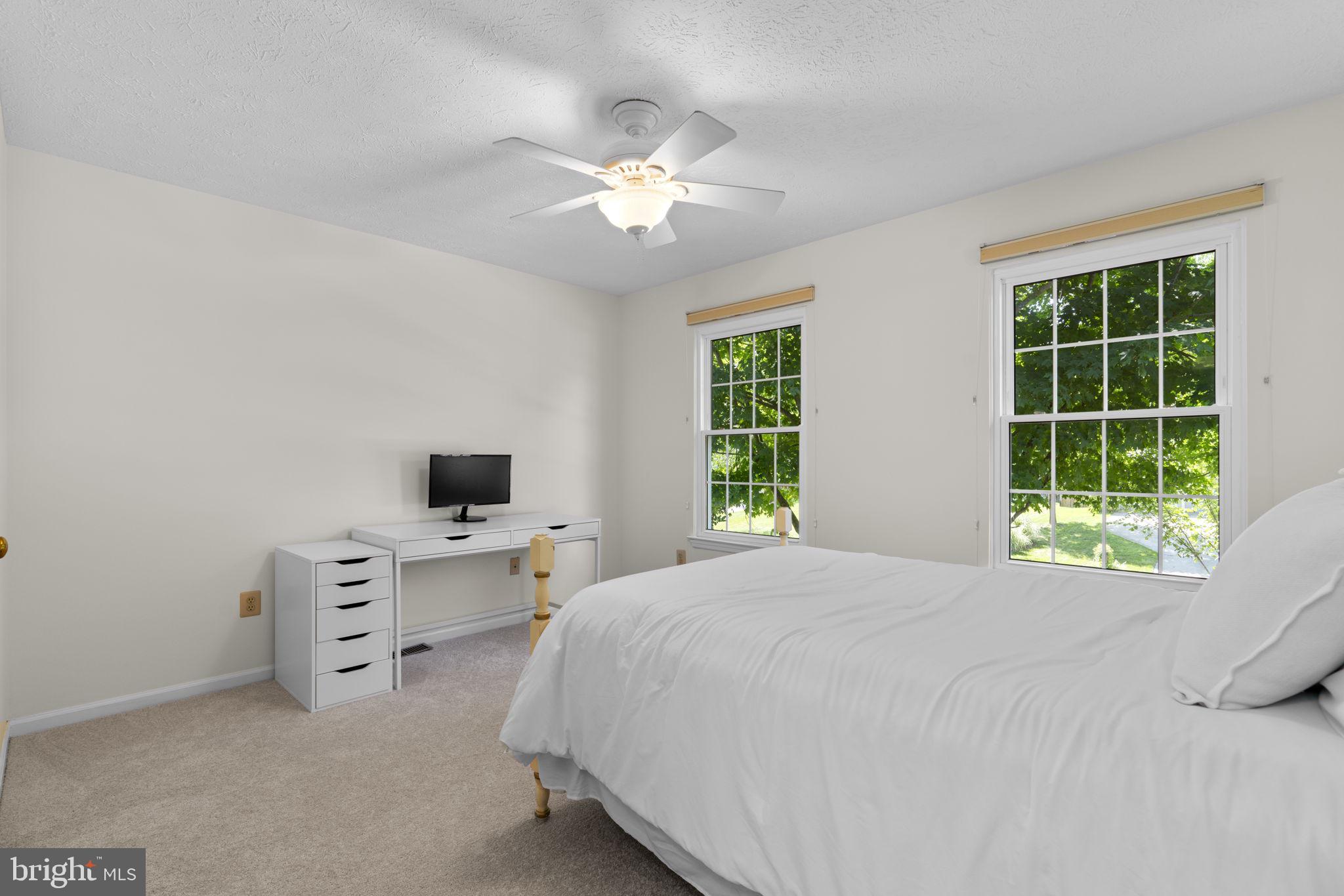 CHESTNUT FARMS - Residential