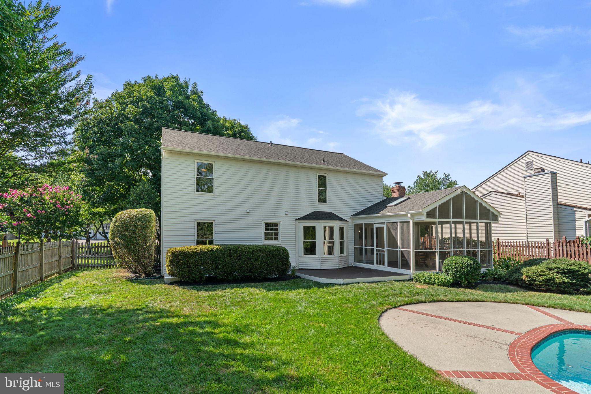 CHESTNUT FARMS - Residential