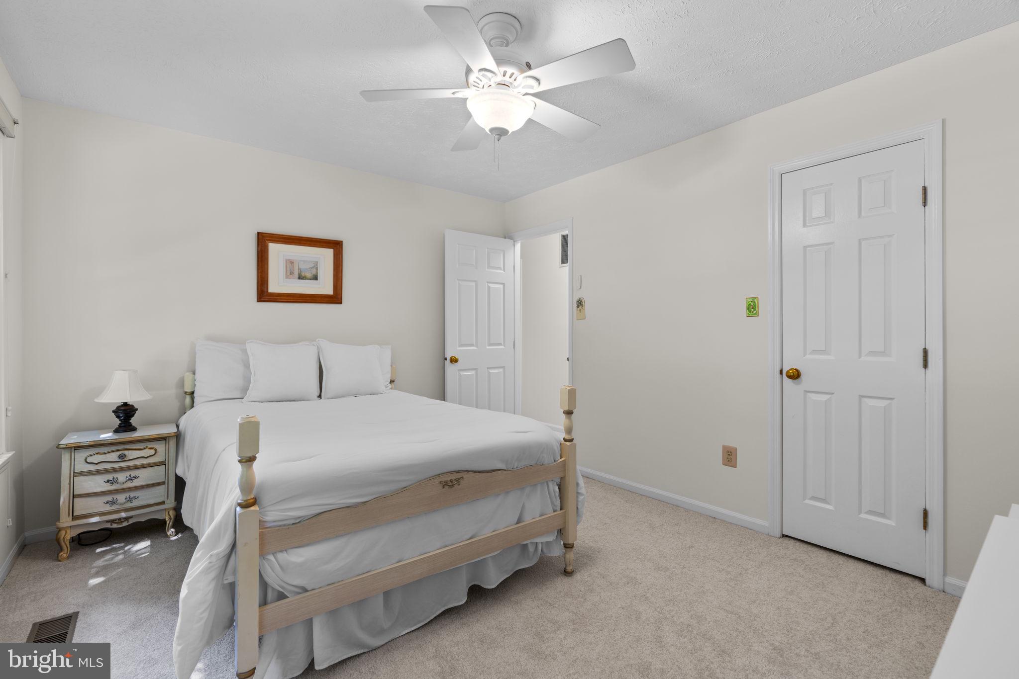 CHESTNUT FARMS - Residential