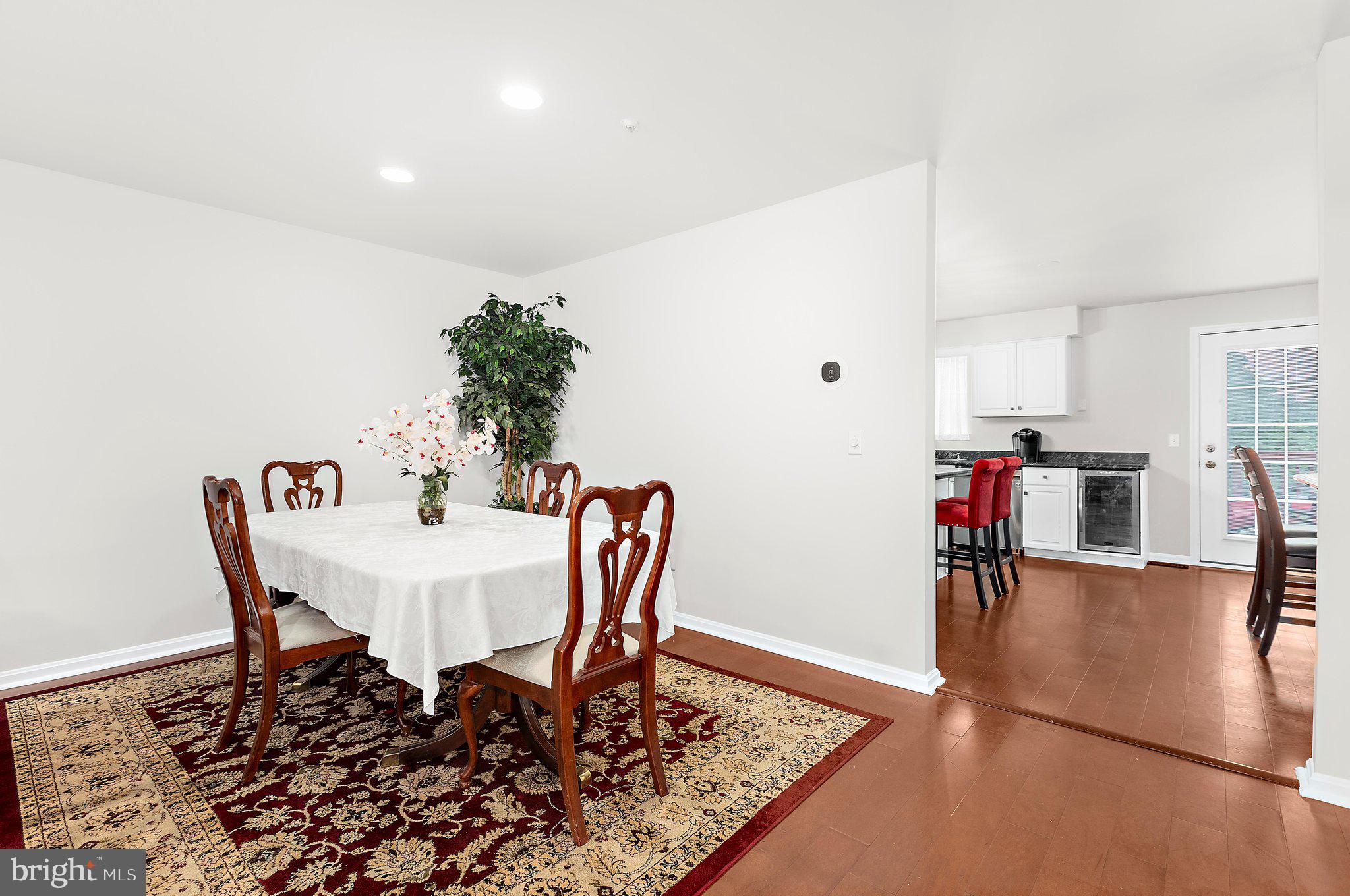LYONS GATE - Residential