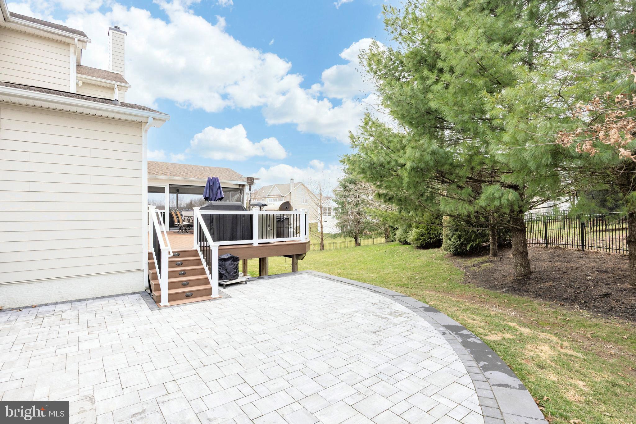 RIVERSIDE AT CHADDS - Residential