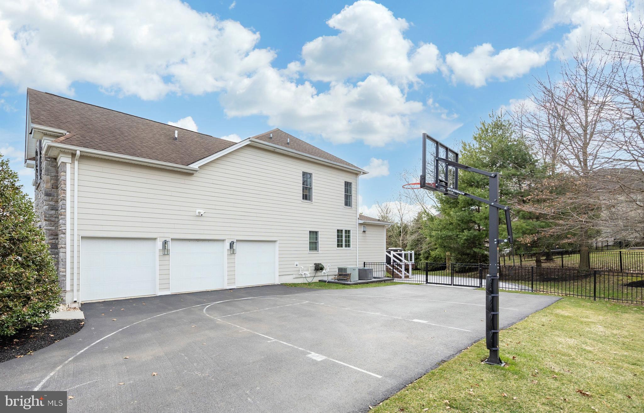 RIVERSIDE AT CHADDS - Residential