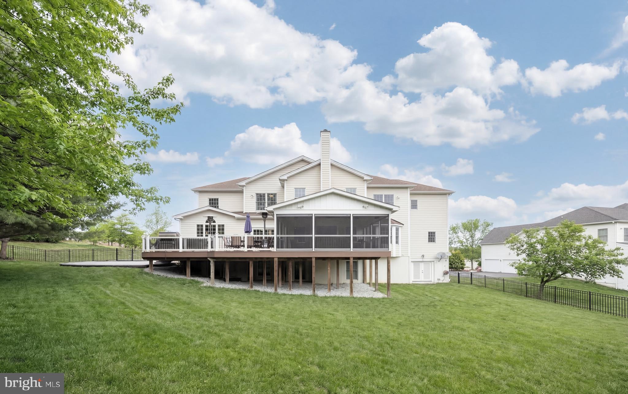 RIVERSIDE AT CHADDS - Residential