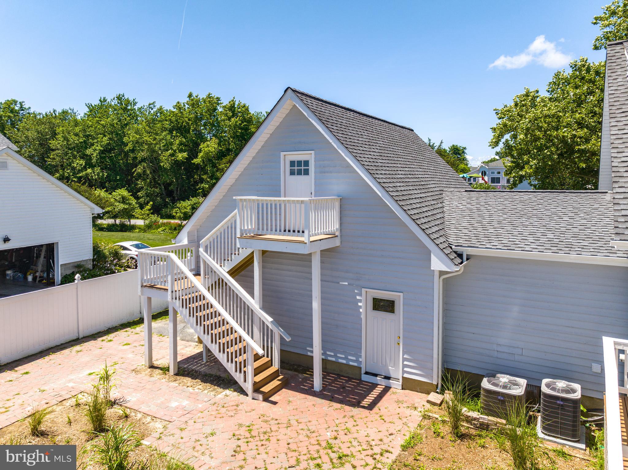 GENEZER ESTATES - Residential