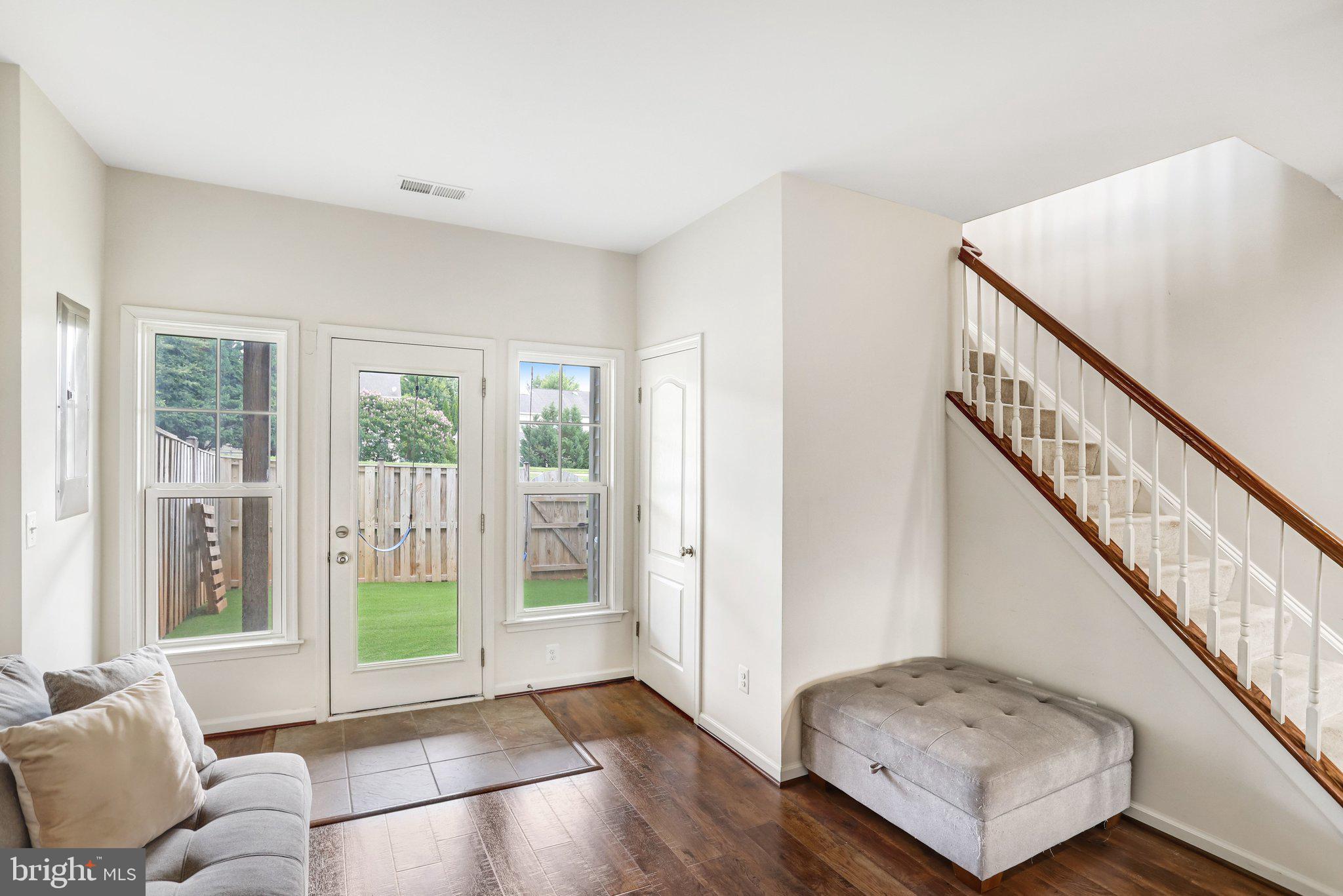 BROADLANDS STATION - Residential