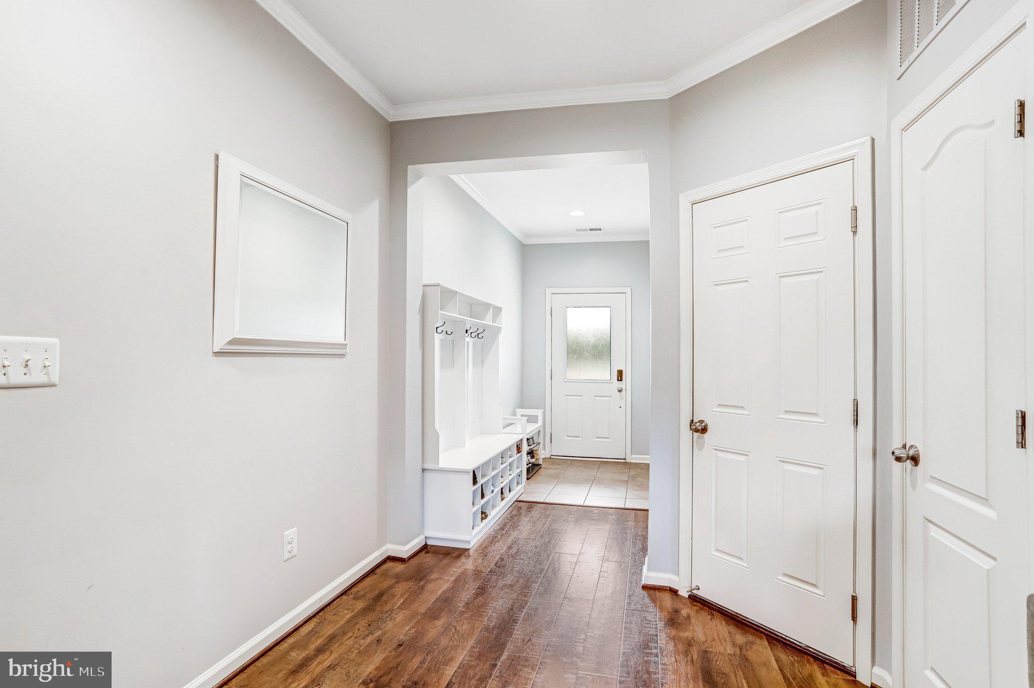BROADLANDS STATION - Residential