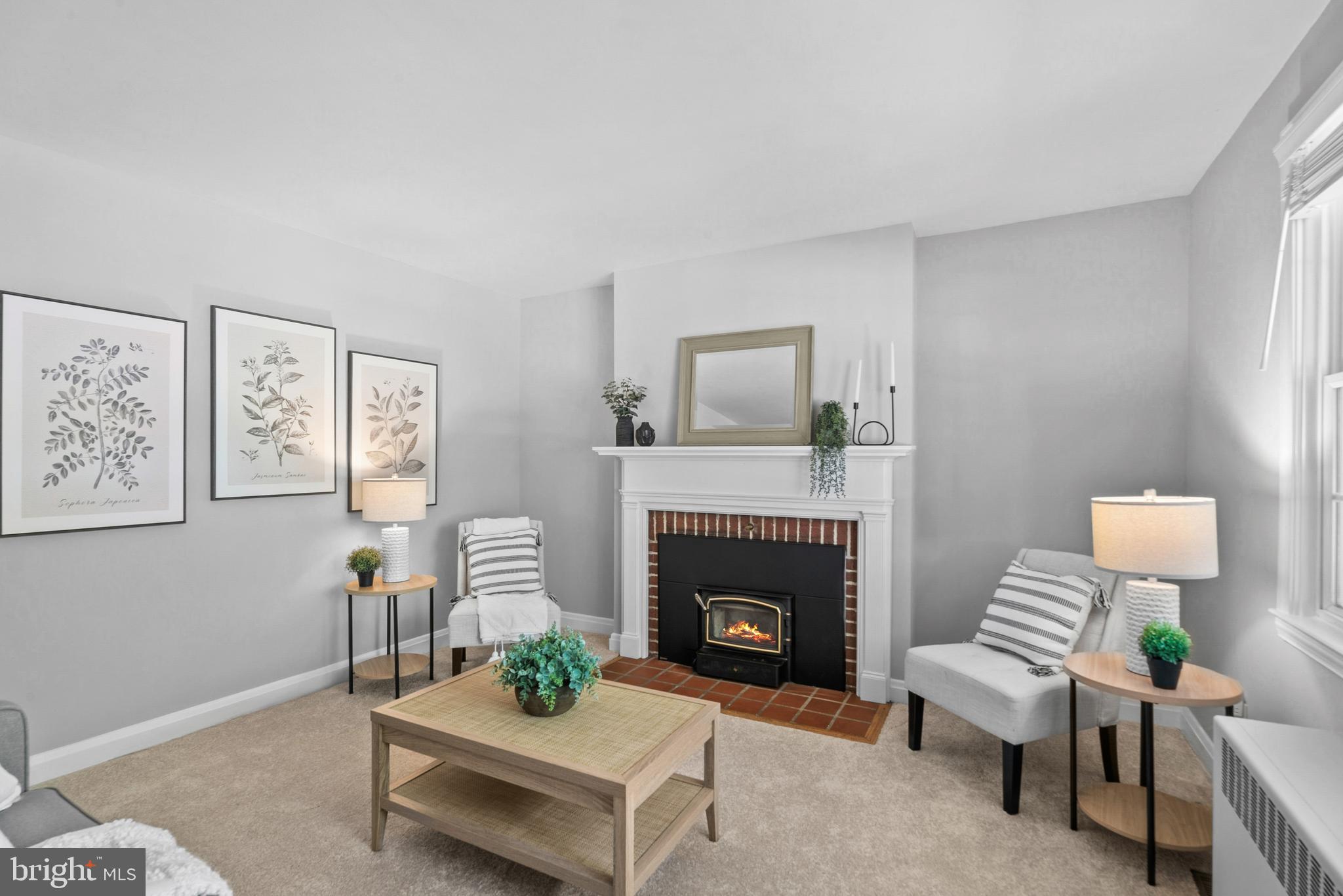 COLONIAL GARDENS - Residential