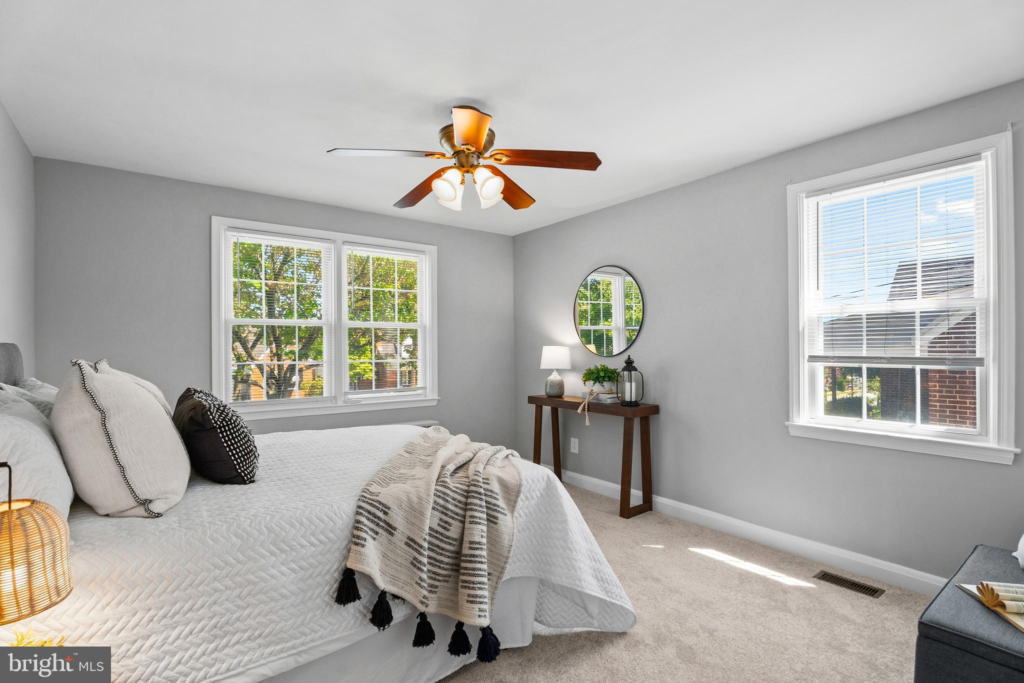 COLONIAL GARDENS - Residential