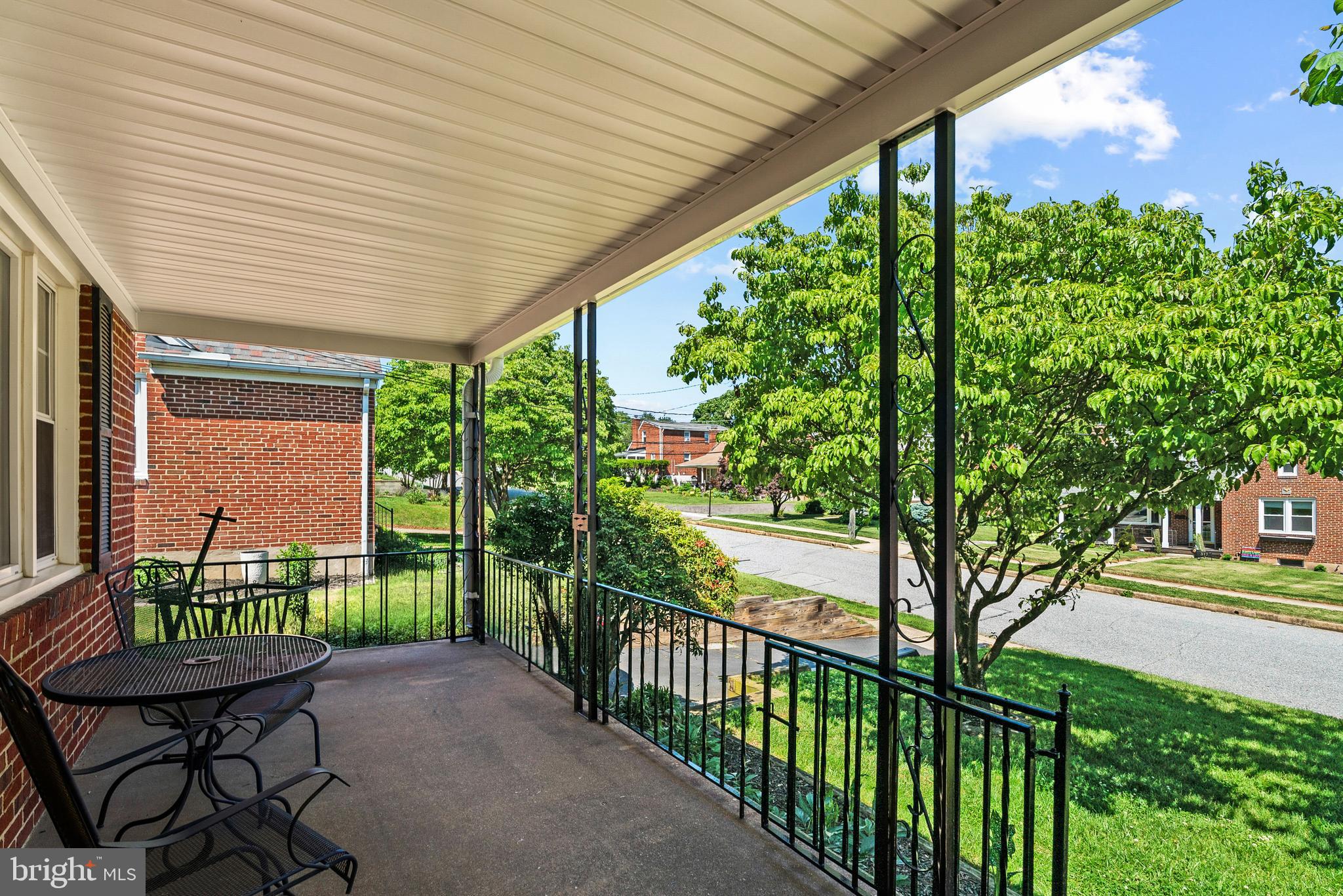 COLONIAL GARDENS - Residential