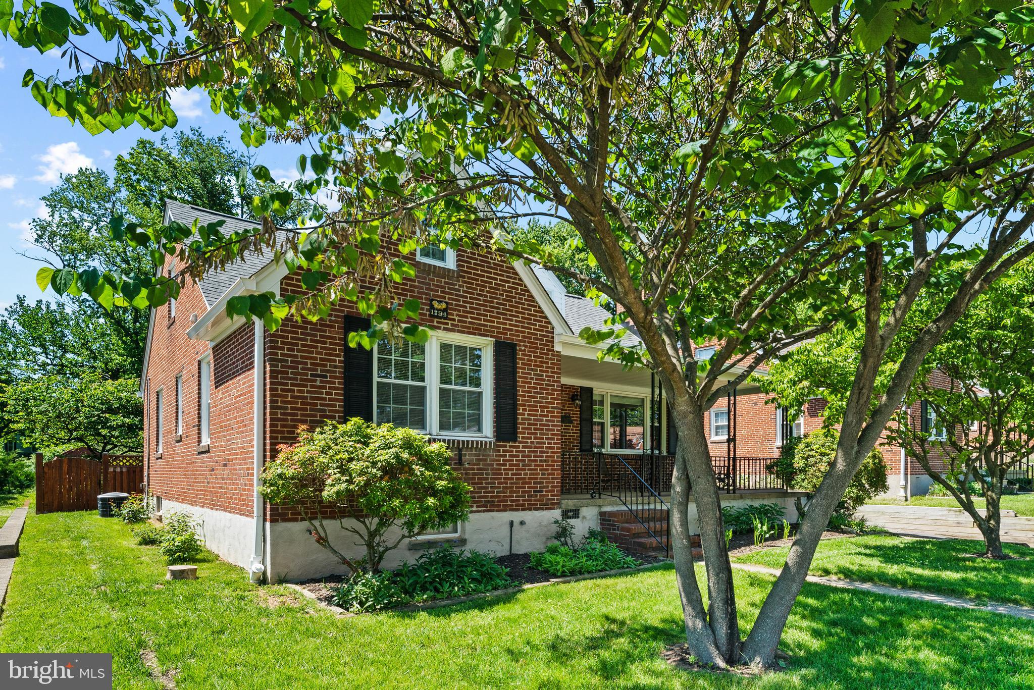 COLONIAL GARDENS - Residential