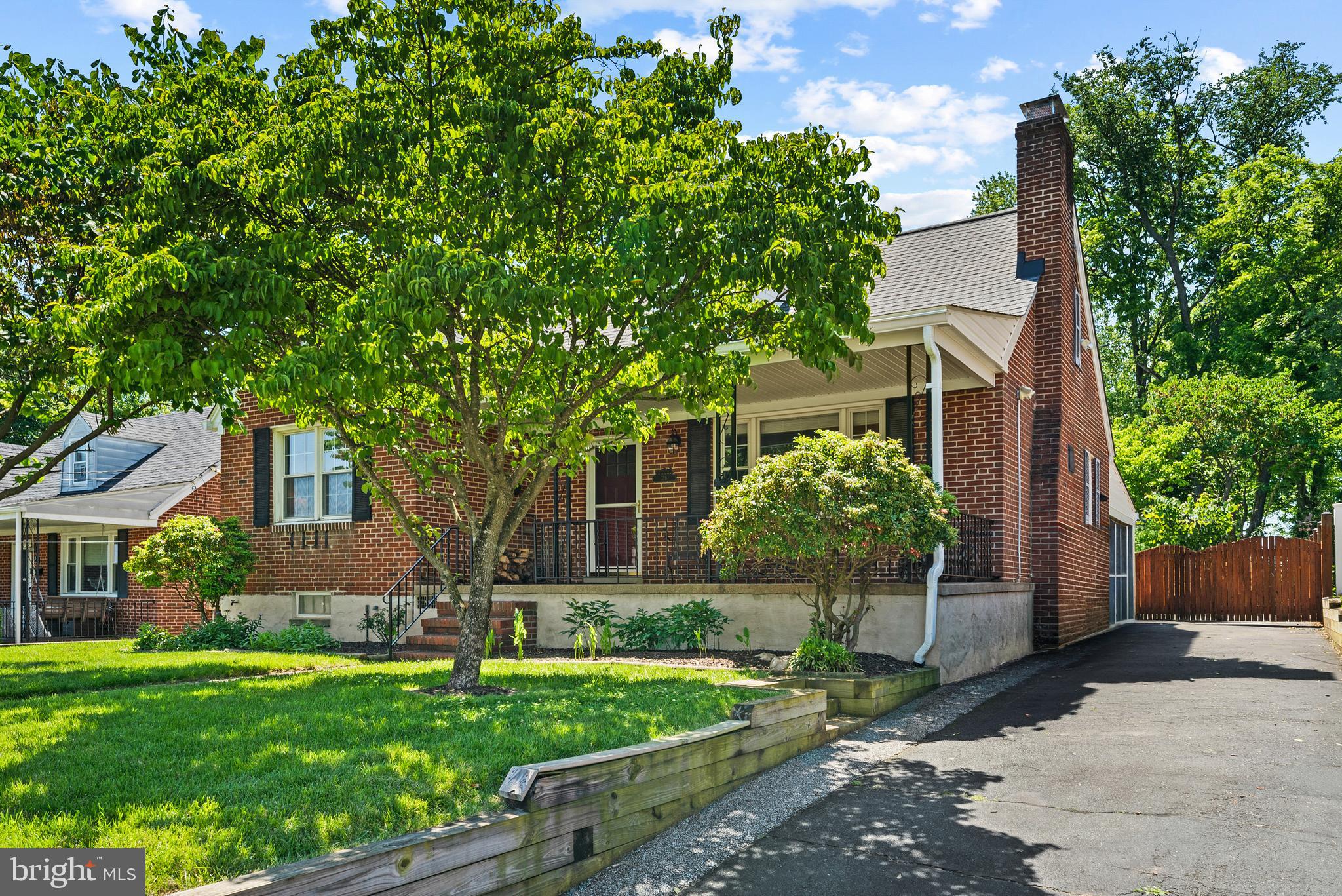 COLONIAL GARDENS - Residential