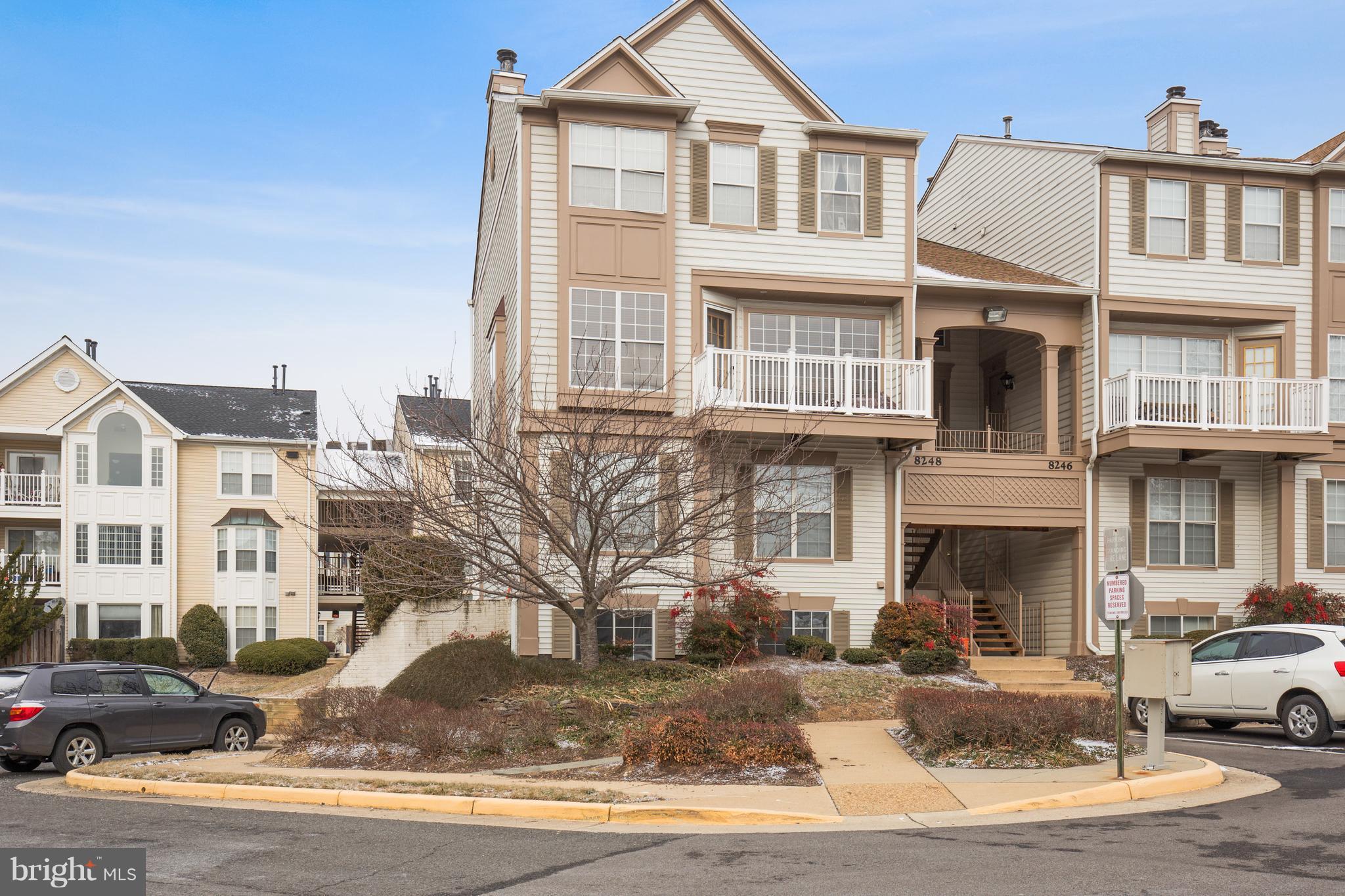 SPACIOUS TWO BEDROOM END UNIT CONDO. Brand new kitchen appliances in light filled kitchen finished with granite counter top. New carpet and fresh paint throughout. Great location for commuters, 5 minutes to I-95 and VRE and commuter bus. Outdoor pools, exercise room and club house and more!