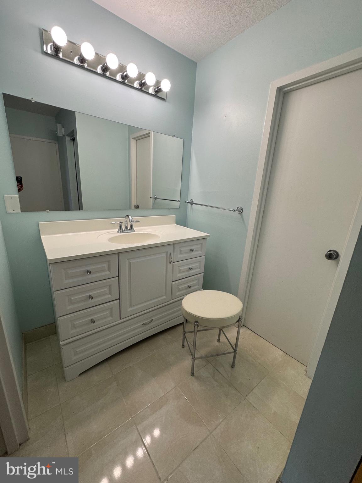 RIVIERA OF CHEVY CHASE - Residential