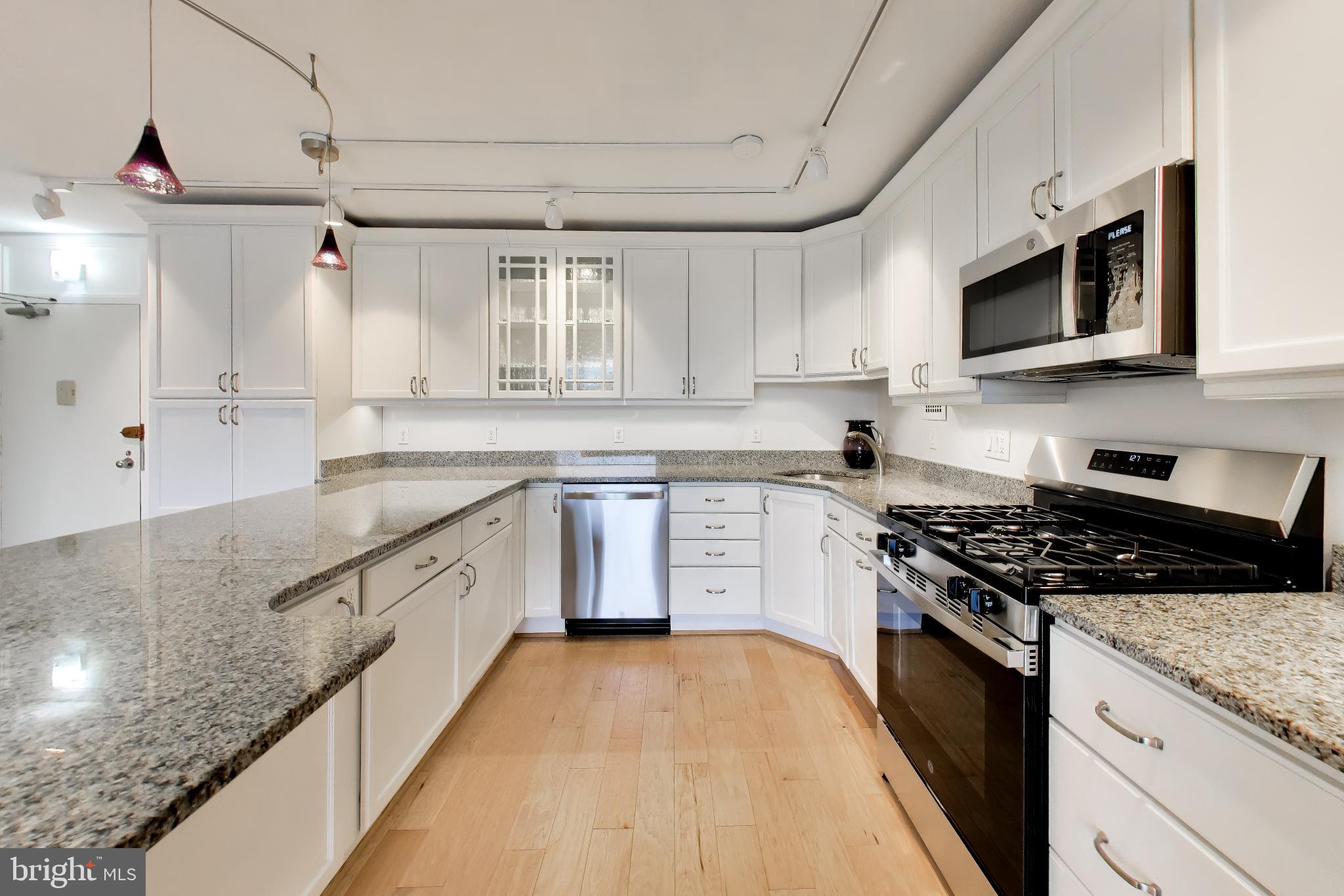 RIVIERA OF CHEVY CHASE - Residential