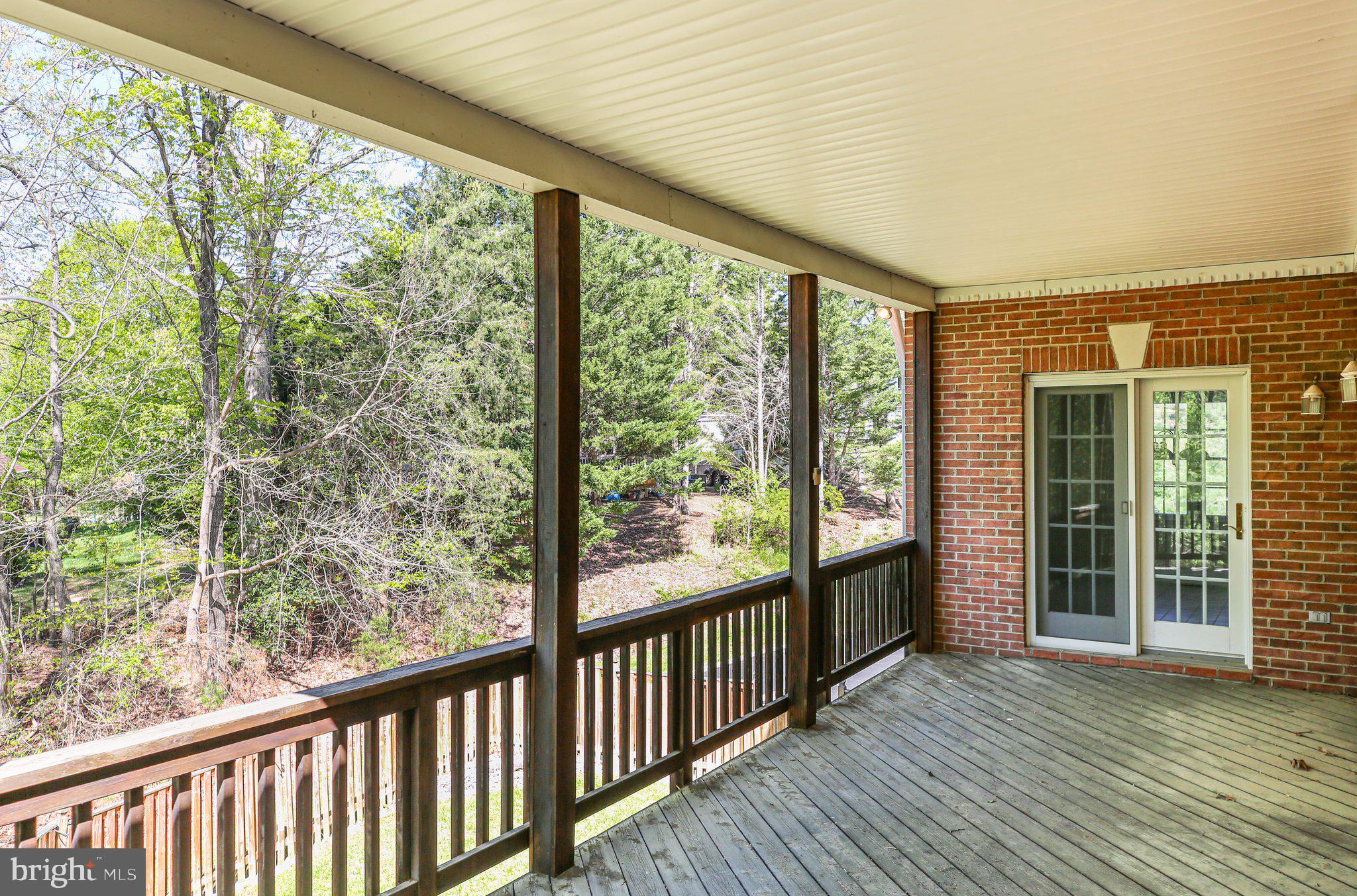 HUNTINGTON HILLS - Residential