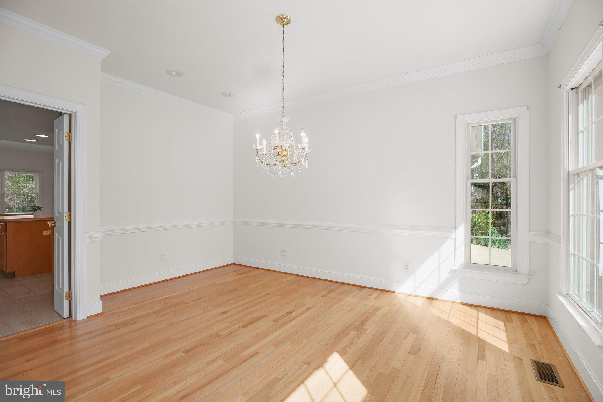 HUNTINGTON HILLS - Residential