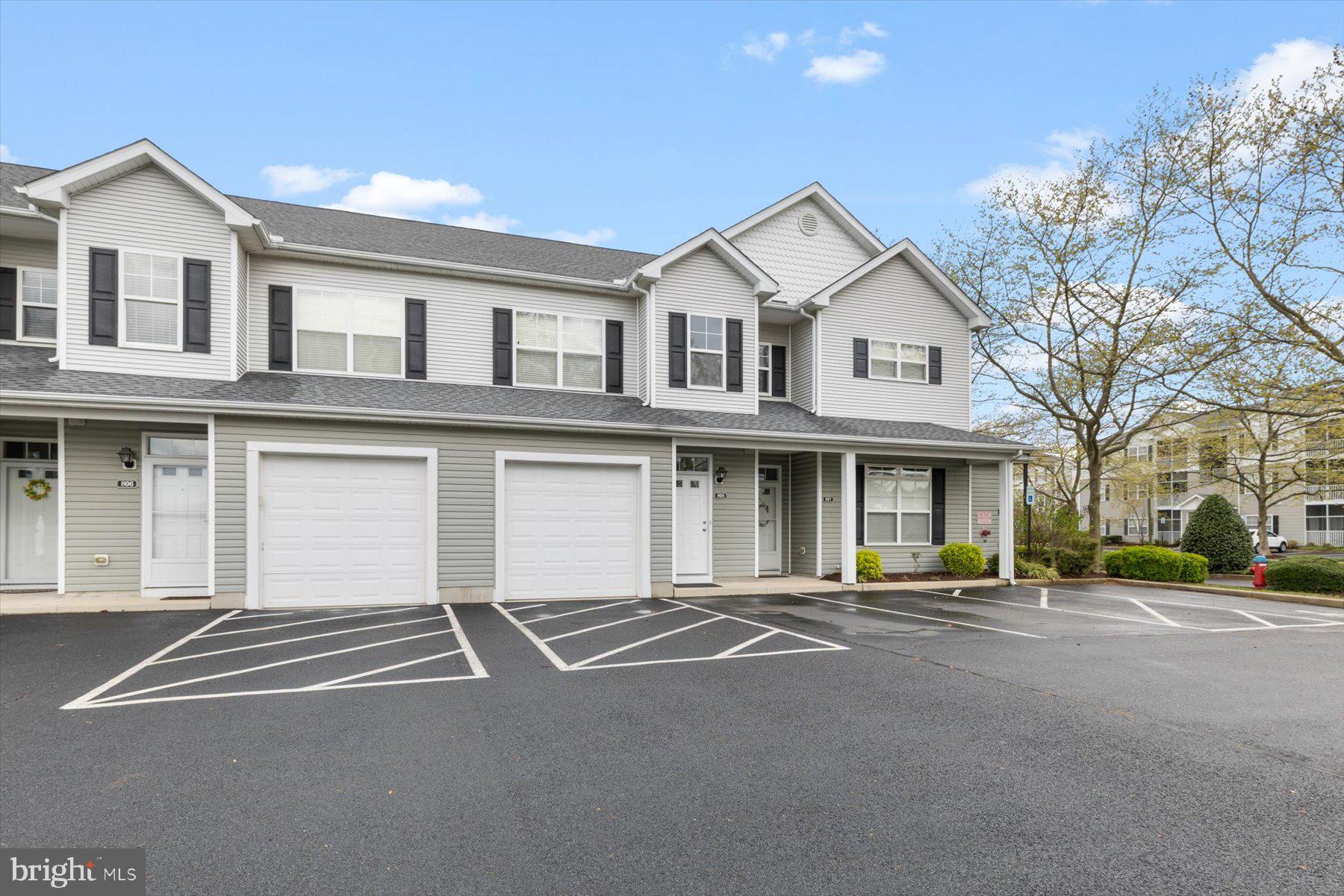 VILLAS AT BAY CROSSING - Residential