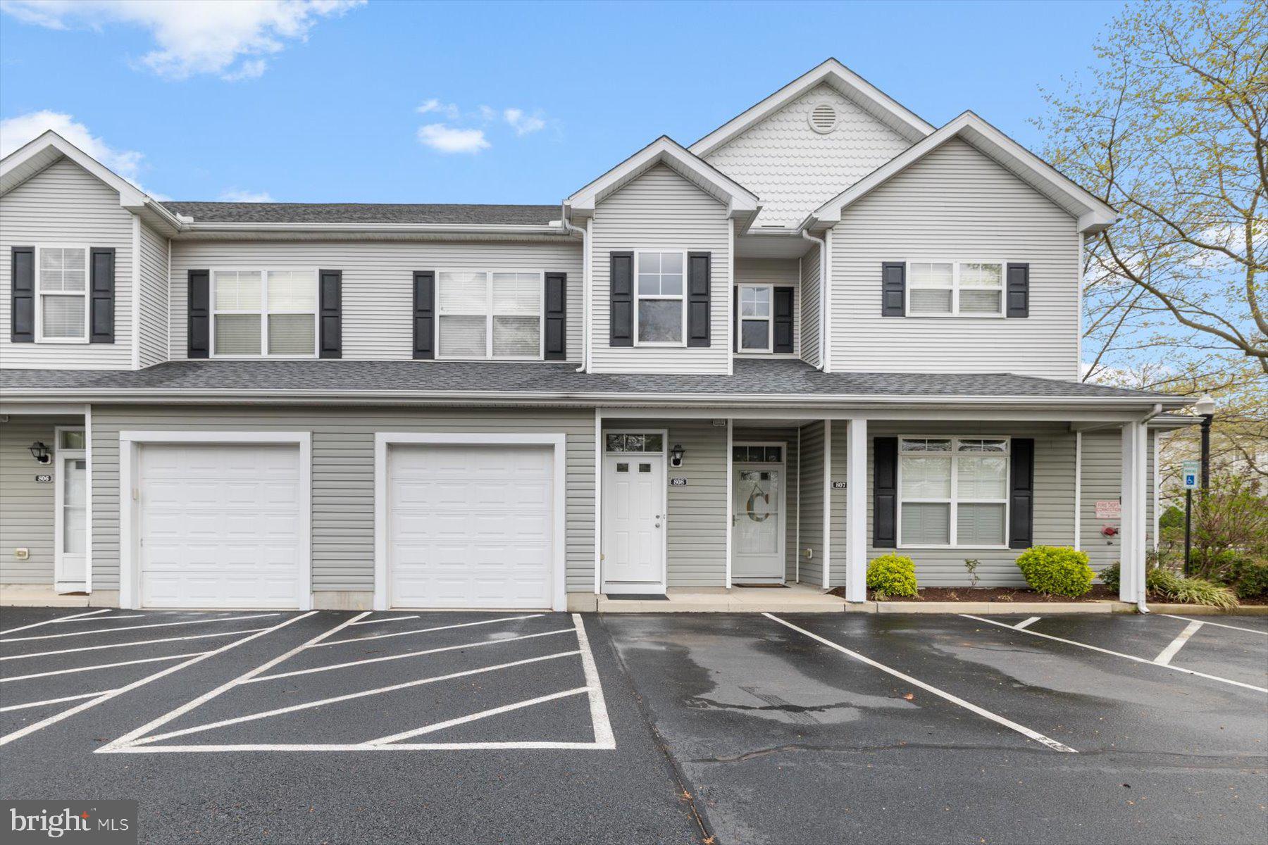 VILLAS AT BAY CROSSING - Residential