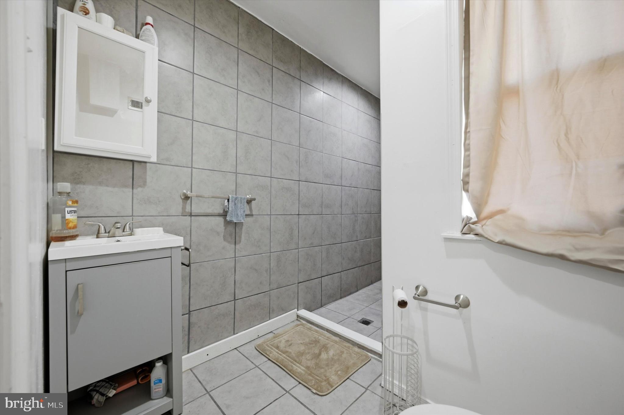 WEST PHILADELPHIA - Residential