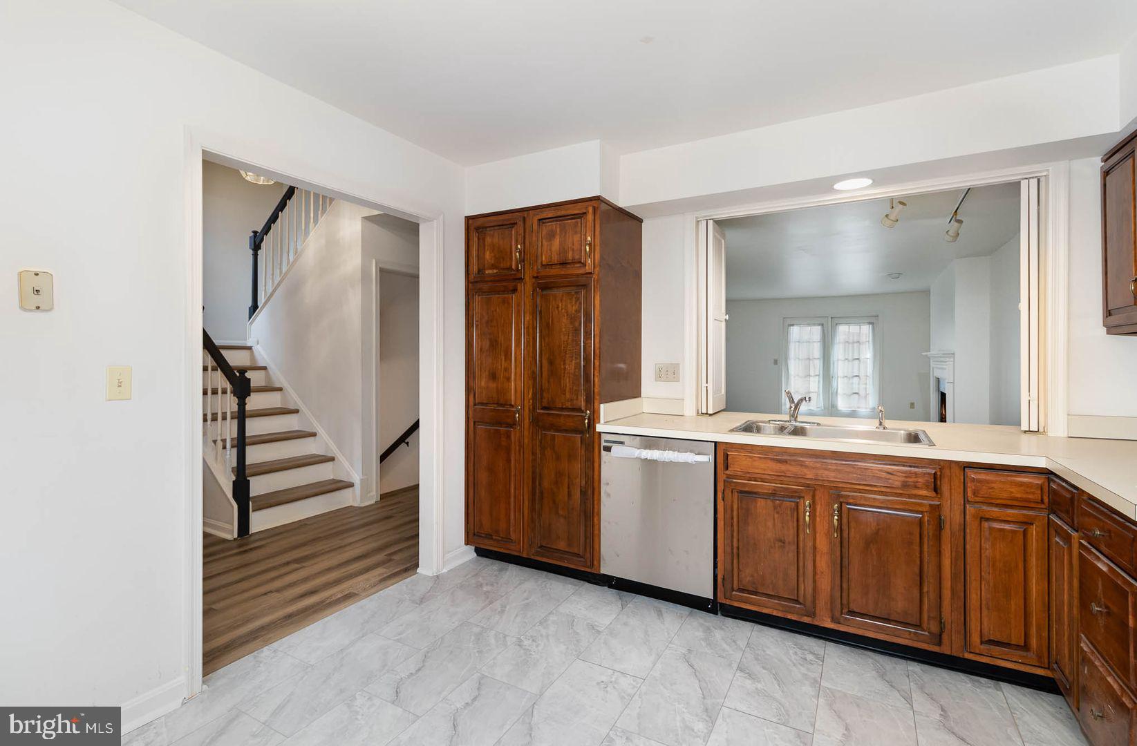 OAKMONT - Residential Lease