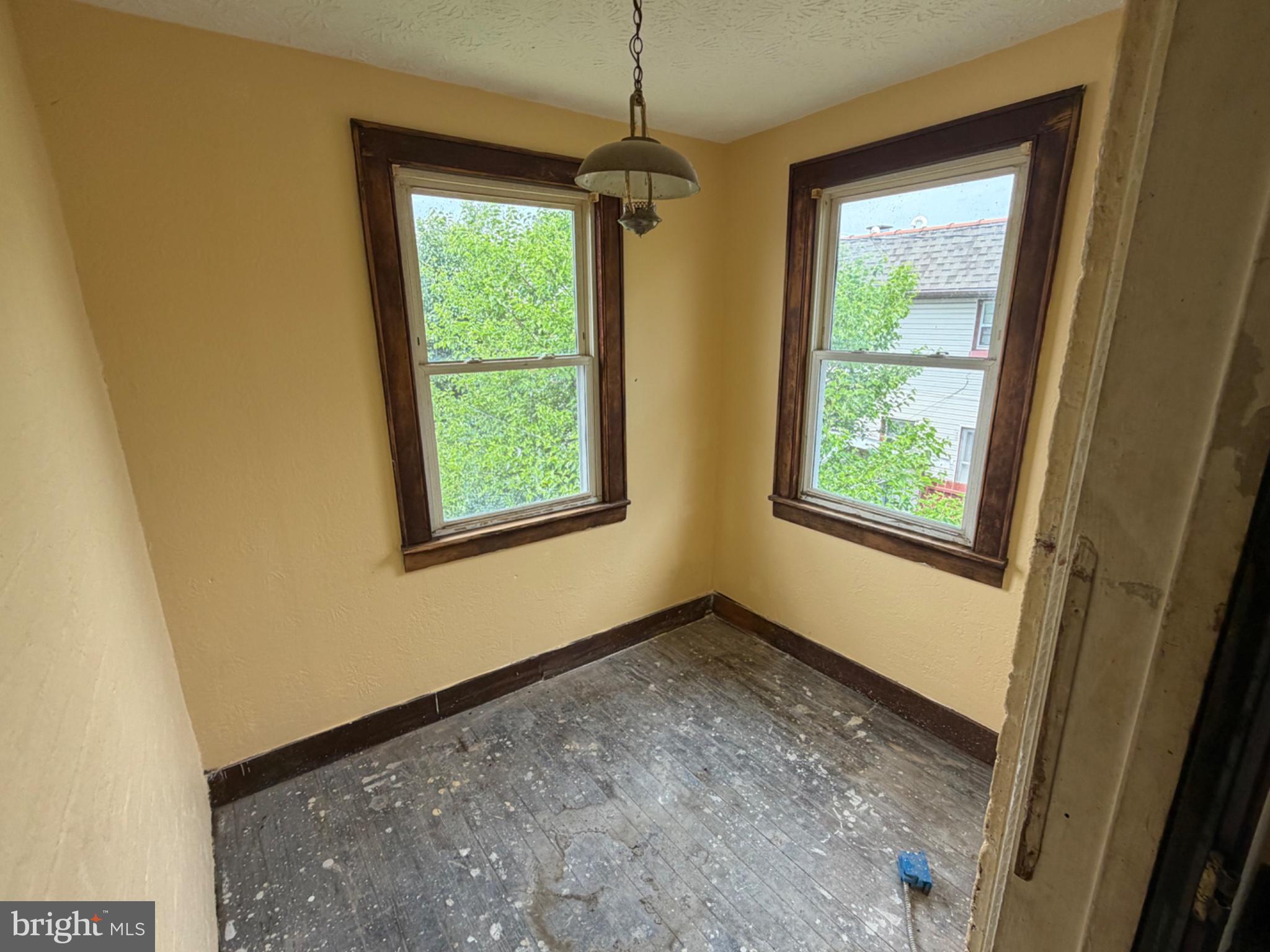 SOUTH END - Residential