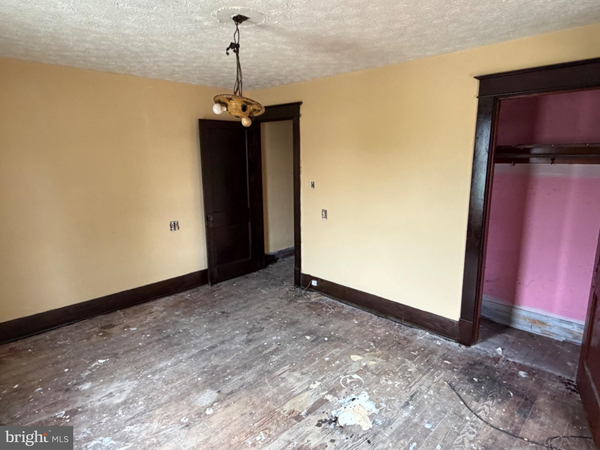 SOUTH END - Residential