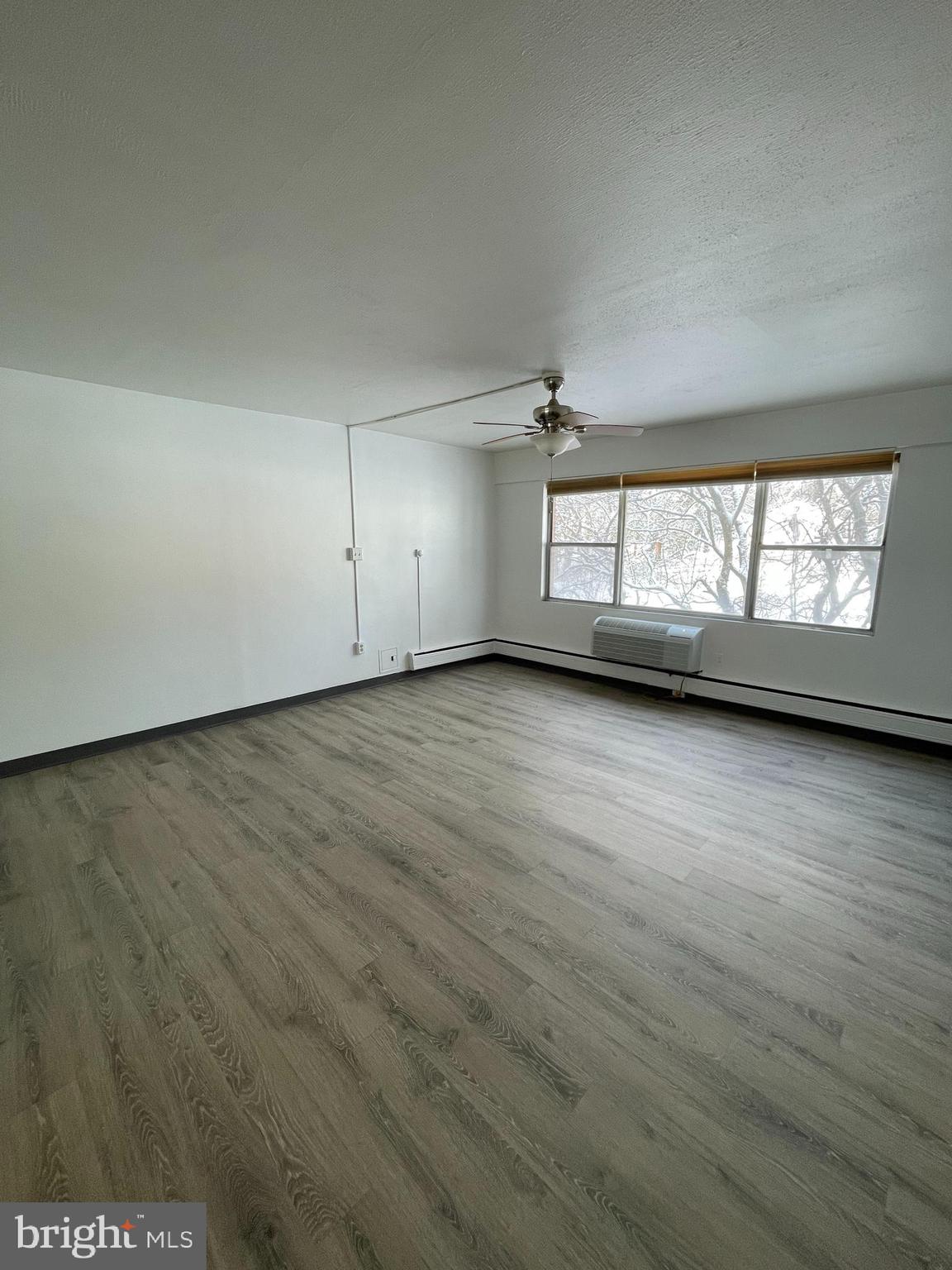 ELKINS PARK HOUSE - Residential
