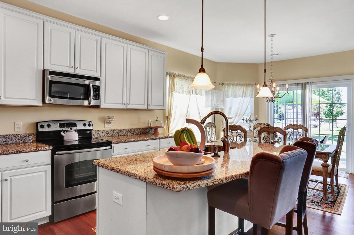 FOUR SEASONS AT ELM TREE - Residential