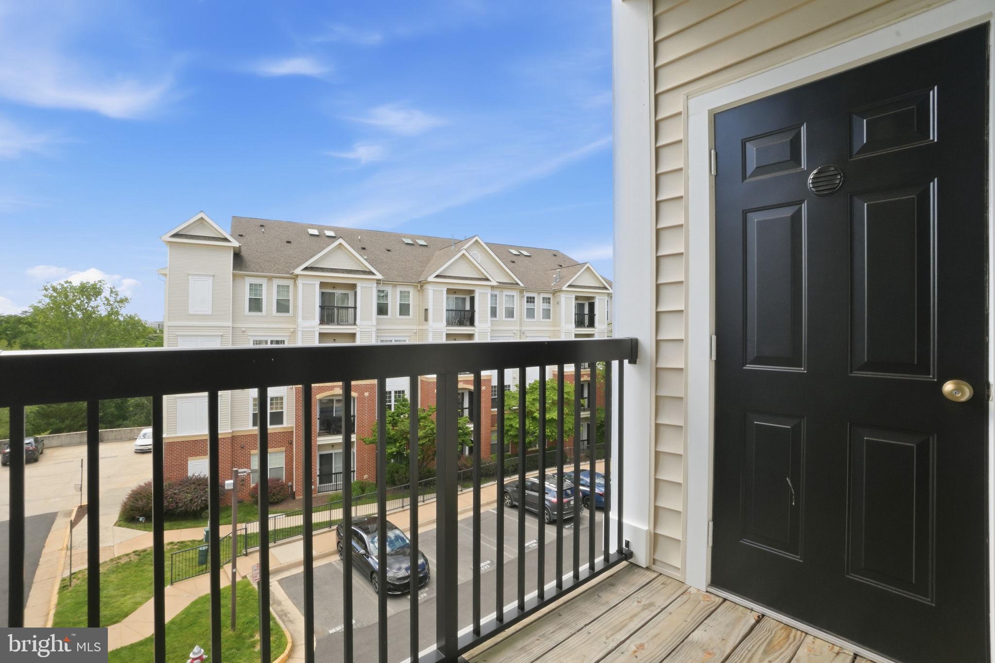 FAIRFAX RIDGE CONDOS - Residential
