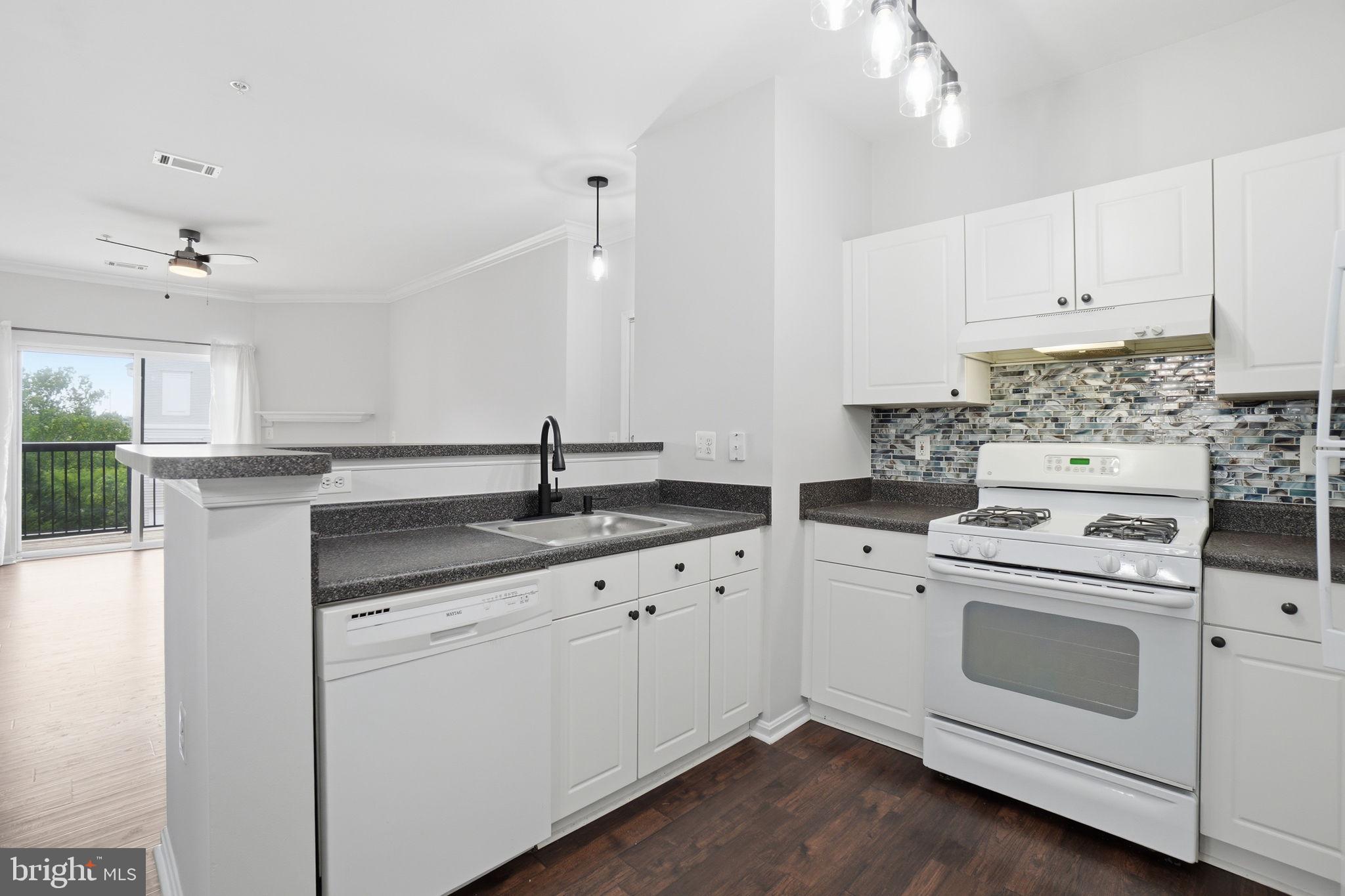 FAIRFAX RIDGE CONDOS - Residential