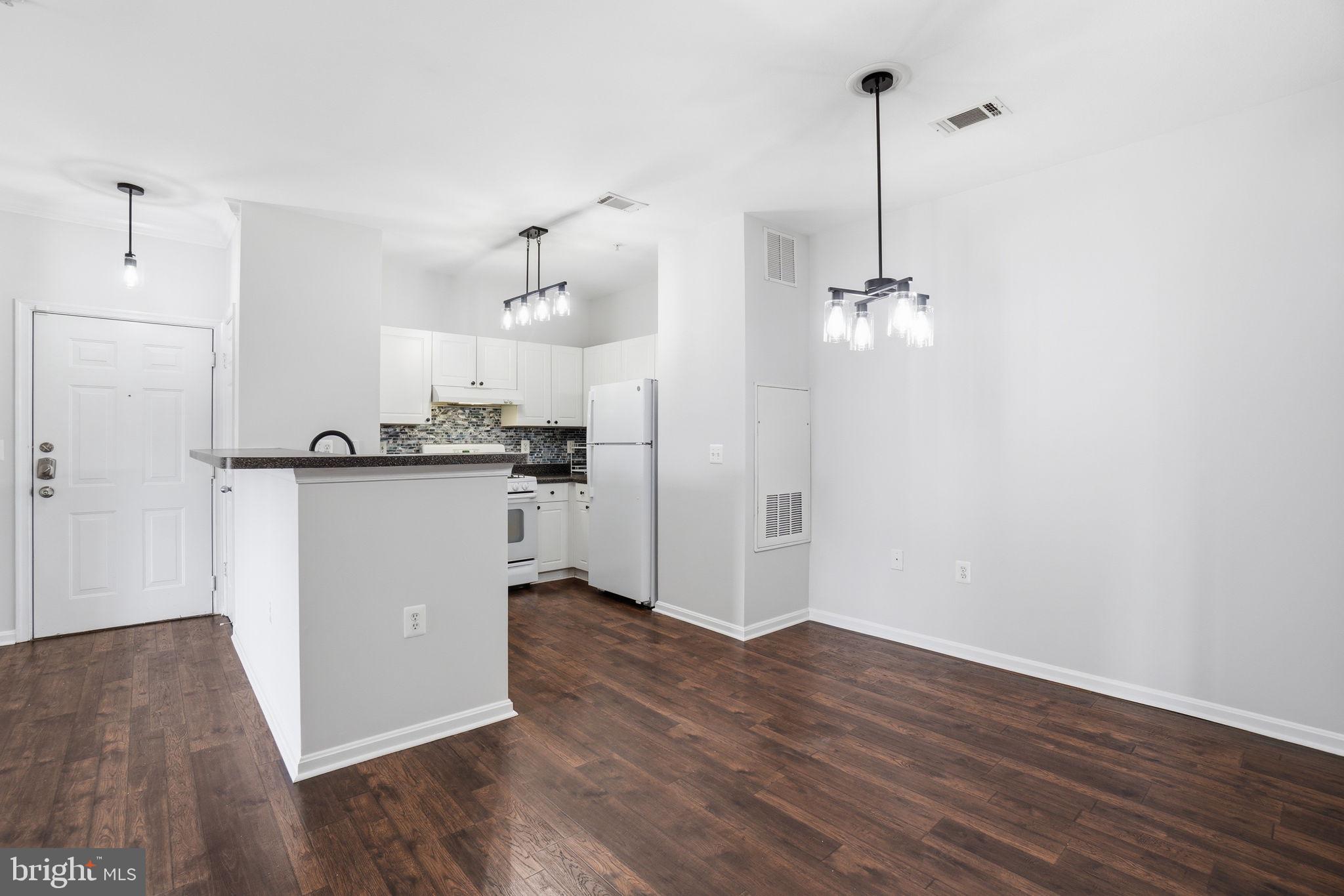 FAIRFAX RIDGE CONDOS - Residential