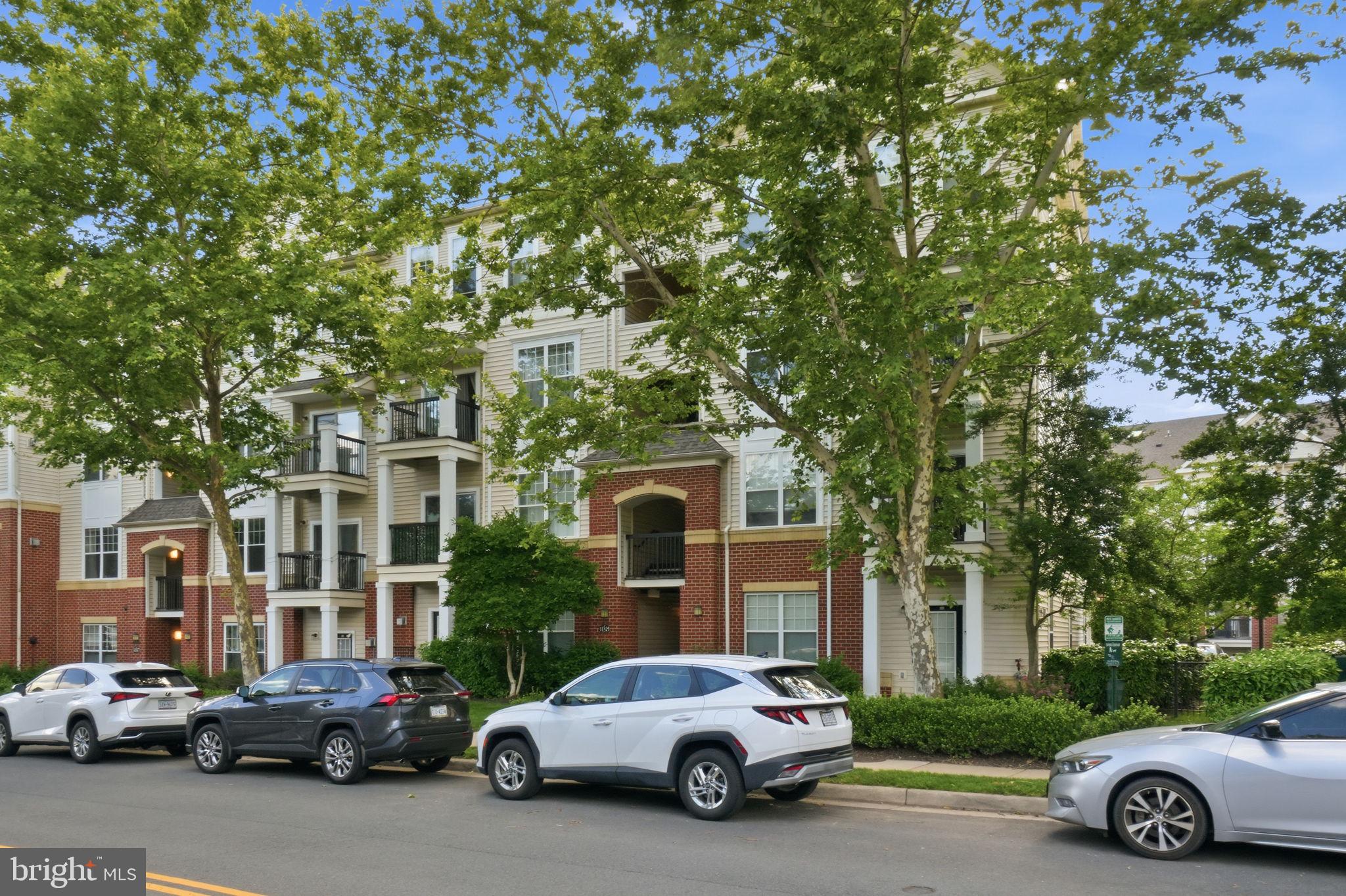 FAIRFAX RIDGE CONDOS - Residential