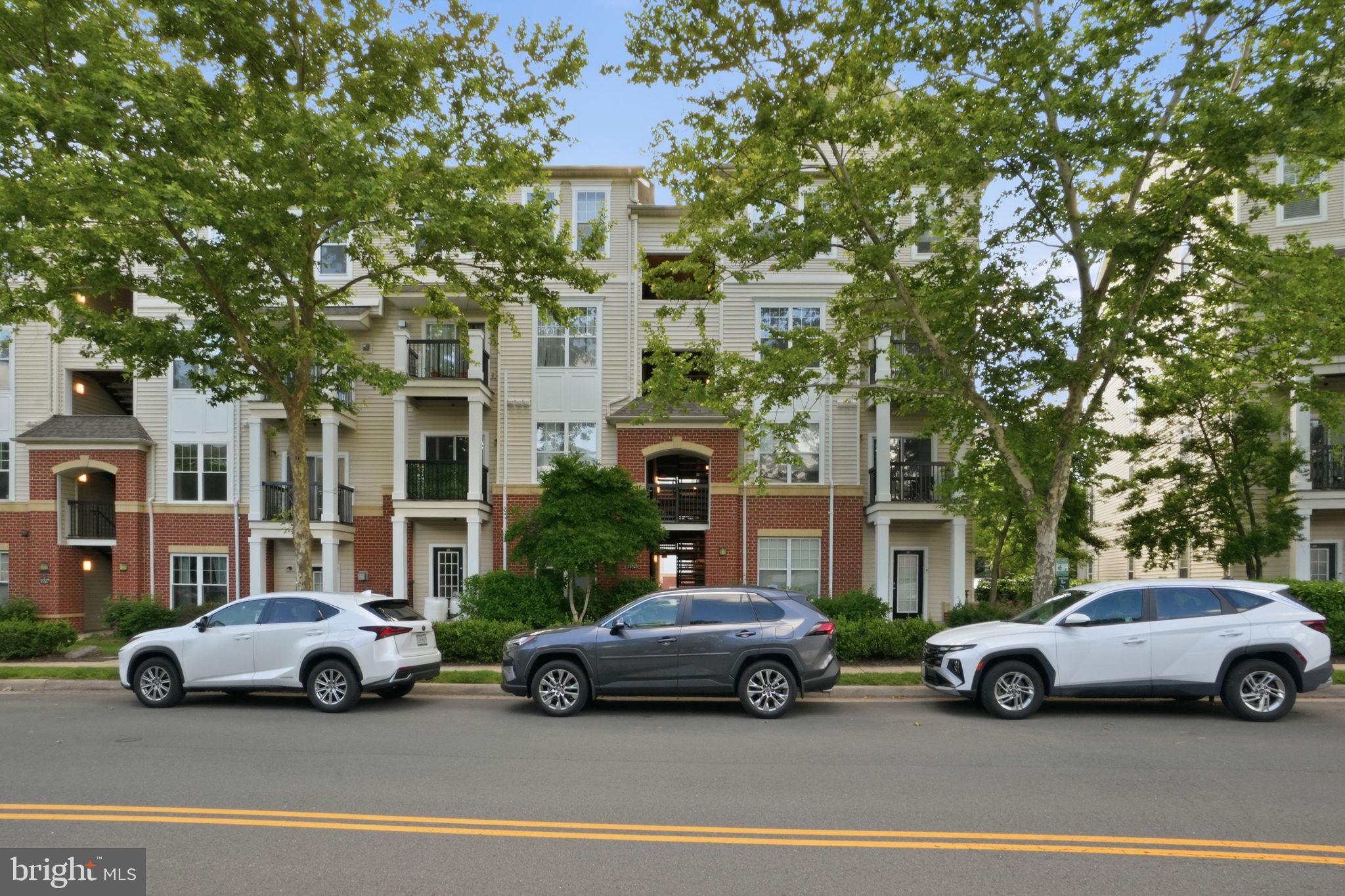 FAIRFAX RIDGE CONDOS - Residential