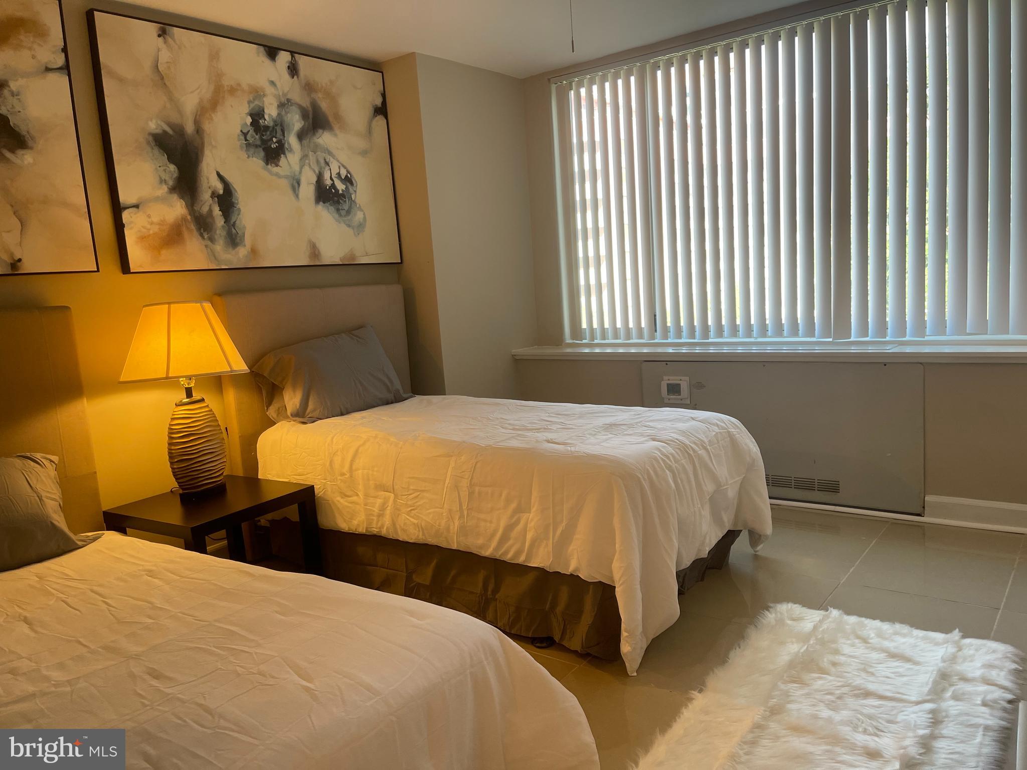 RIVER PLACE - Residential