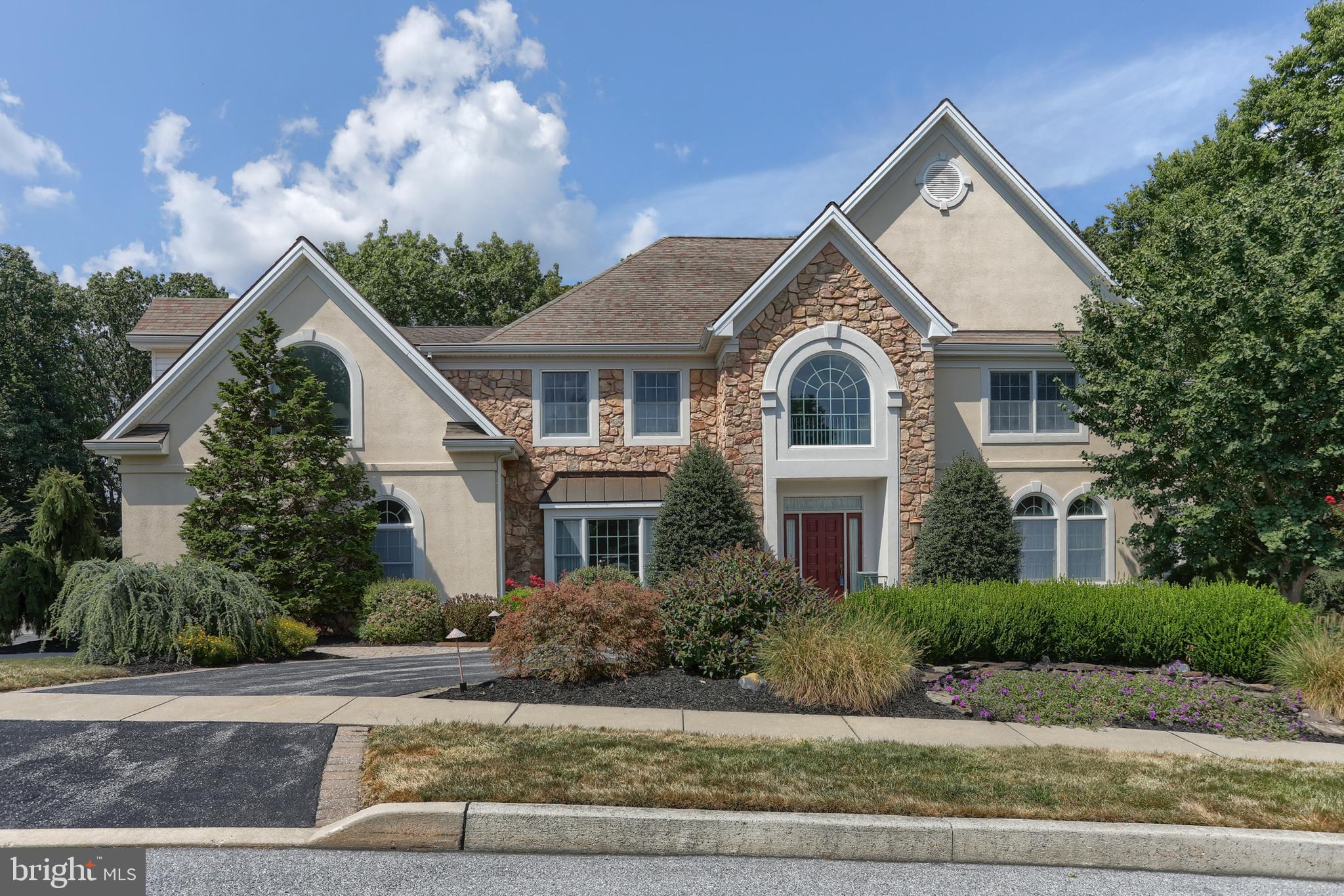 DERRY WOODS - Residential