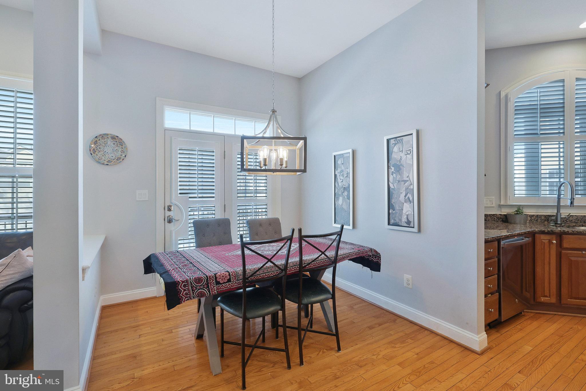 LANSDOWNE ON THE POTOMAC - Residential