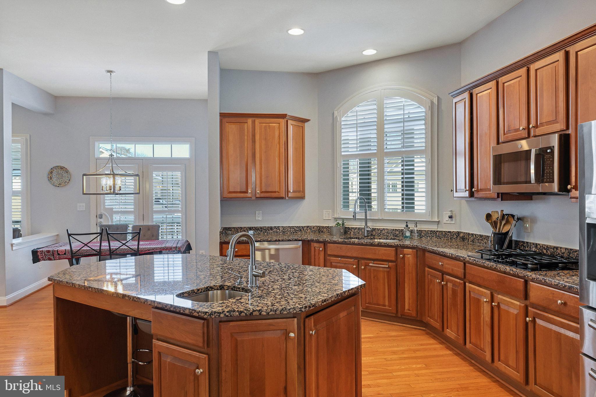 LANSDOWNE ON THE POTOMAC - Residential