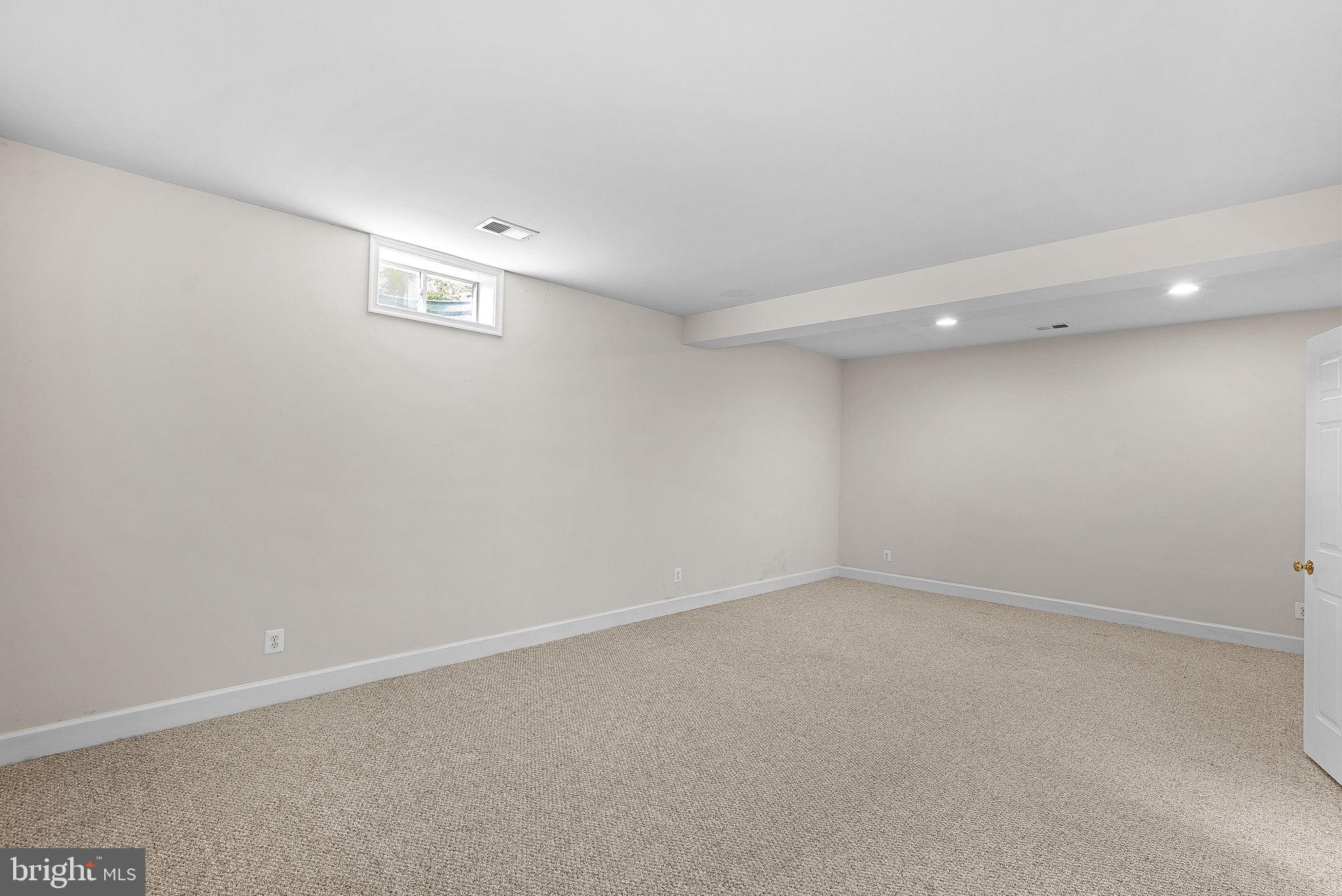 RED CEDAR - Residential
