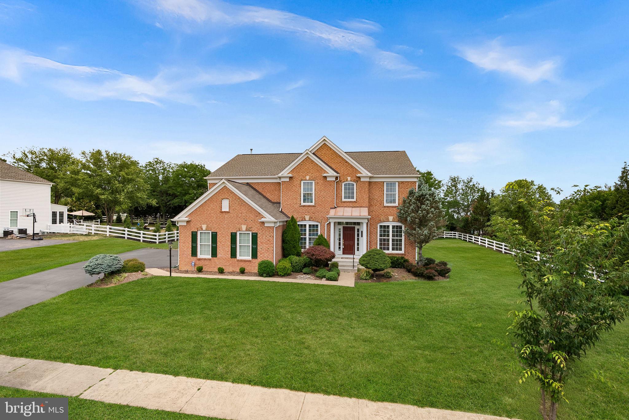 RED CEDAR - Residential