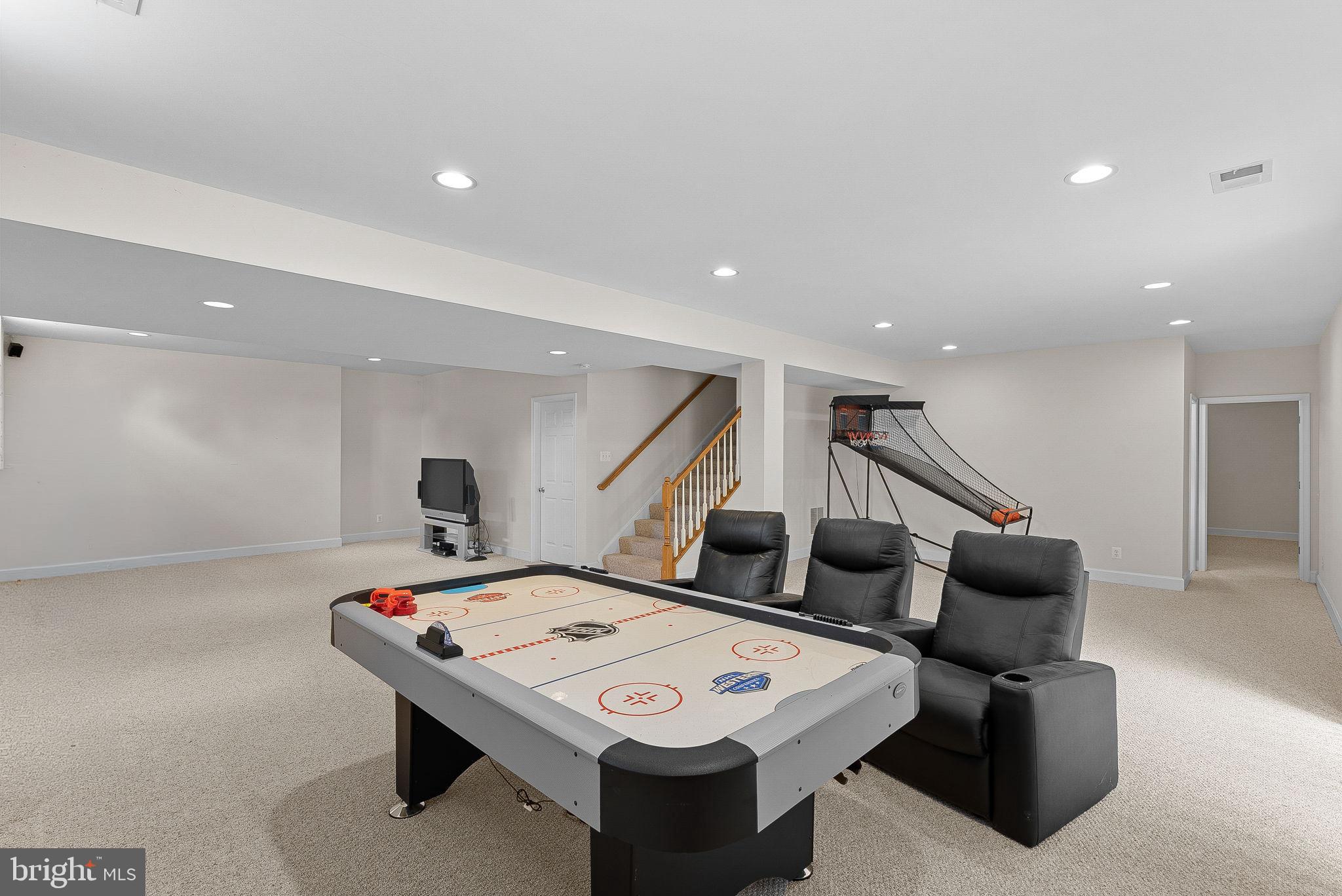 RED CEDAR - Residential