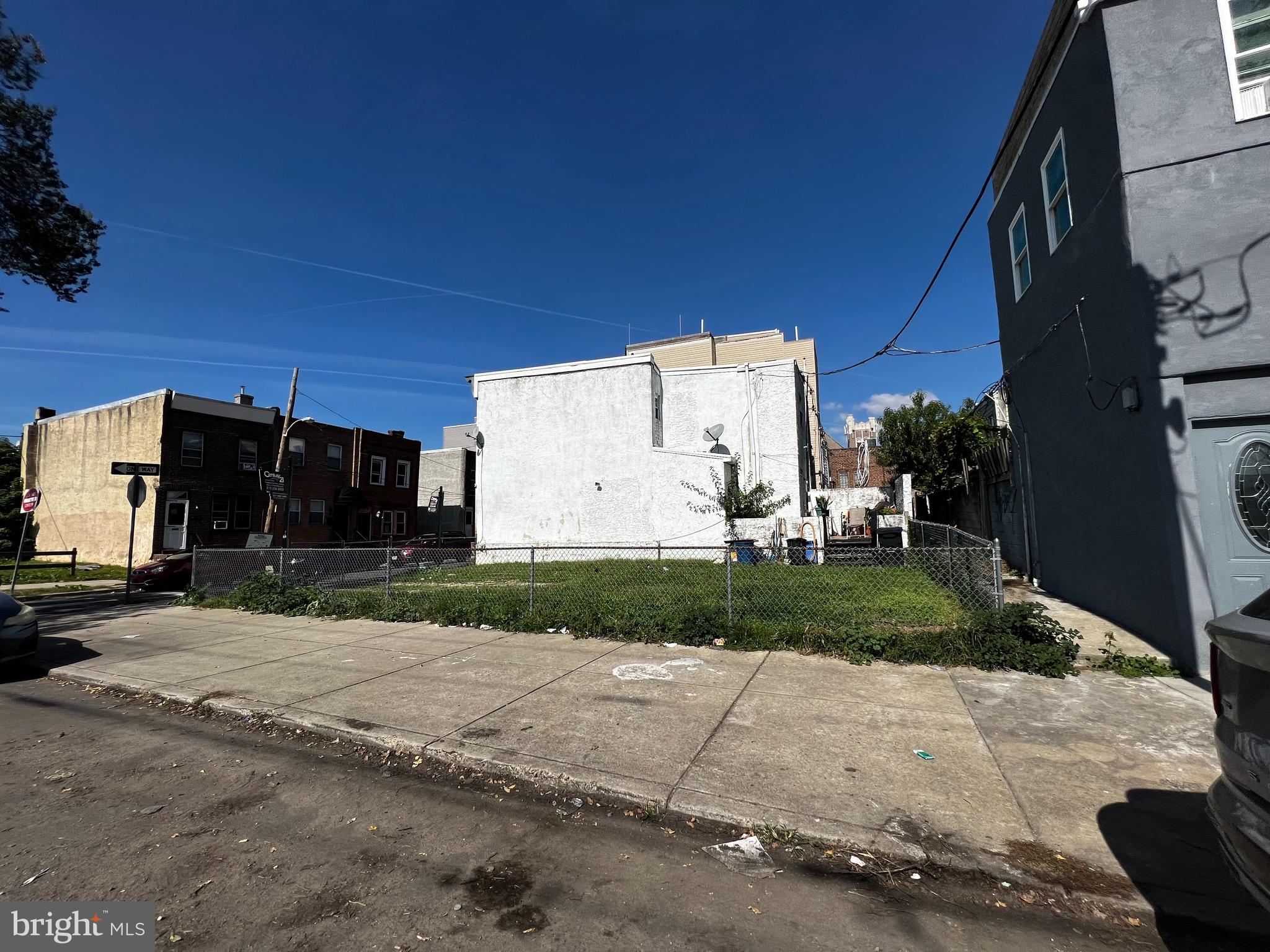 GRAYS FERRY - Land