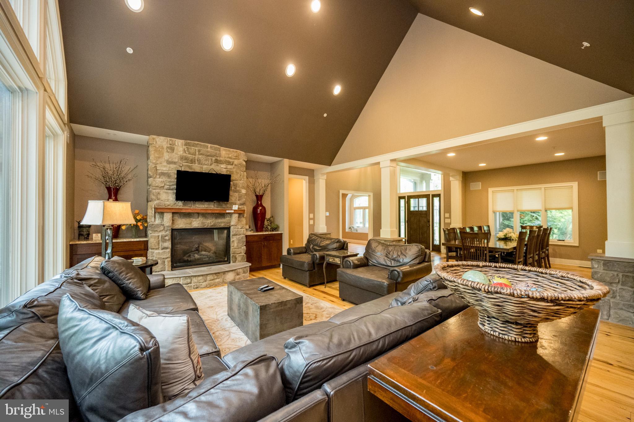 NORTHGLADE HILLS - Residential